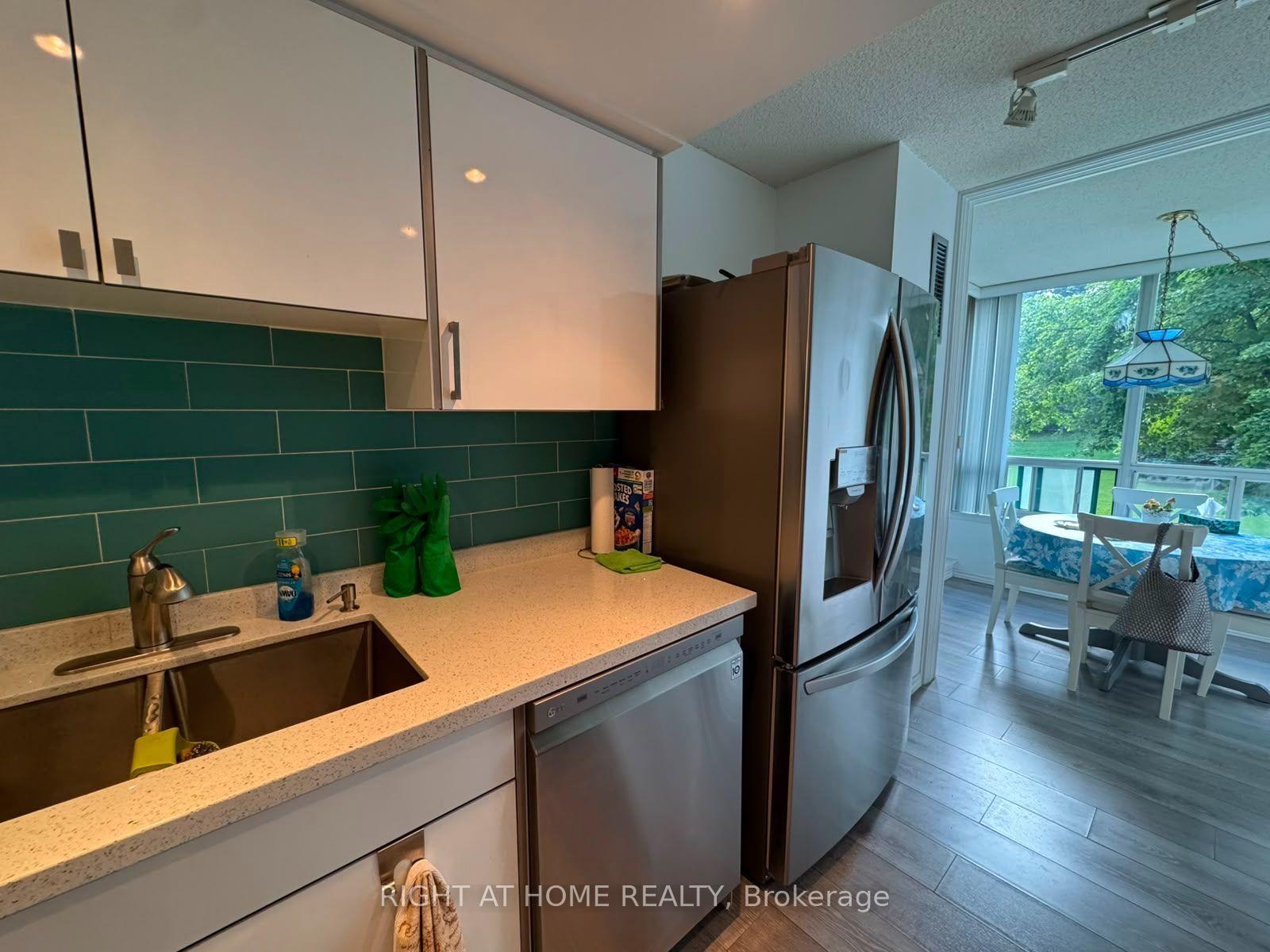 Photo 15 of Unit 210, 7250 Yonge Street, Vaughan, Crestwood-Springfarm-Yorkhill — HOMEH