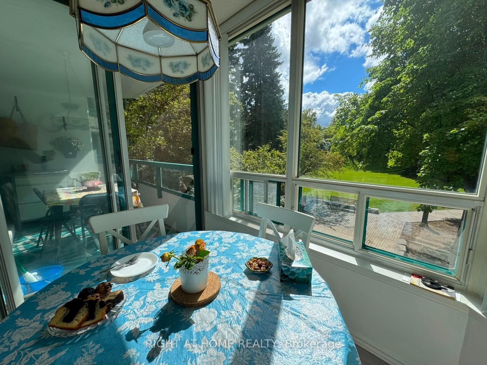 Photo 17 of Unit 210, 7250 Yonge Street, Vaughan, Crestwood-Springfarm-Yorkhill — HOMEH