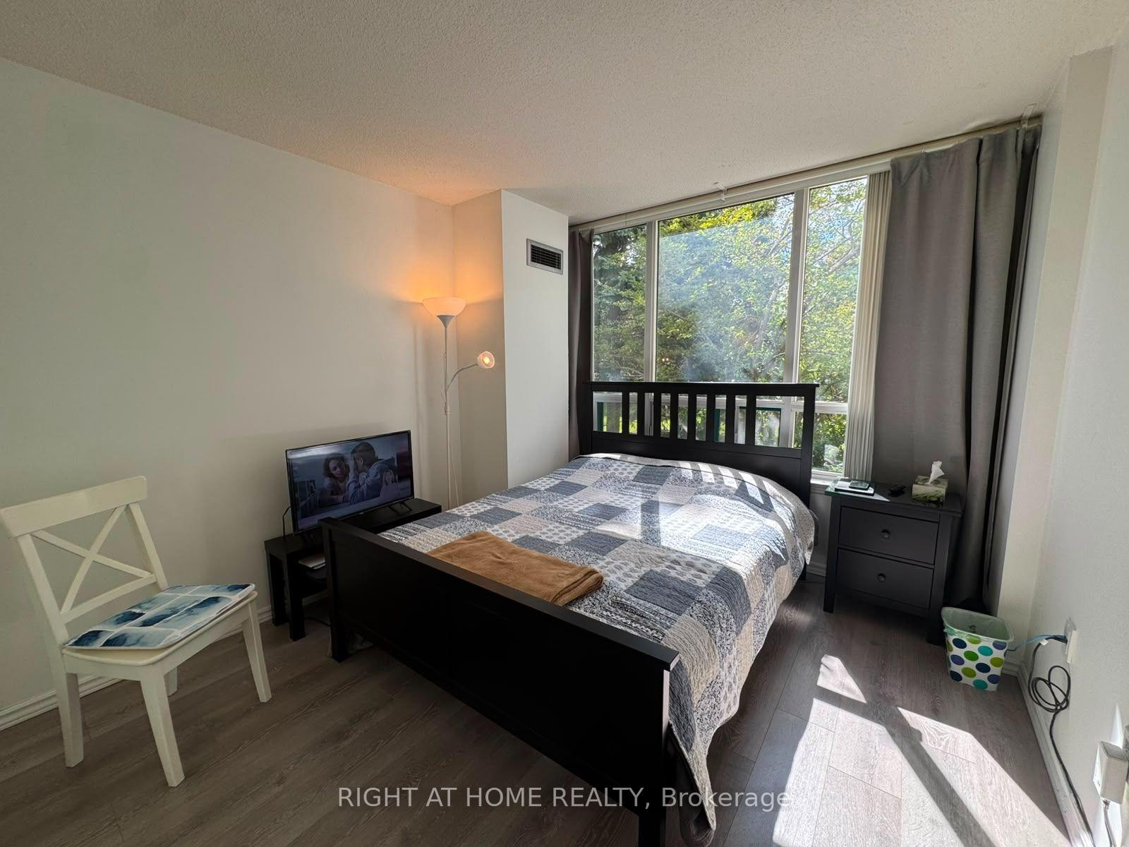 Photo 25 of Unit 210, 7250 Yonge Street, Vaughan, Crestwood-Springfarm-Yorkhill — HOMEH