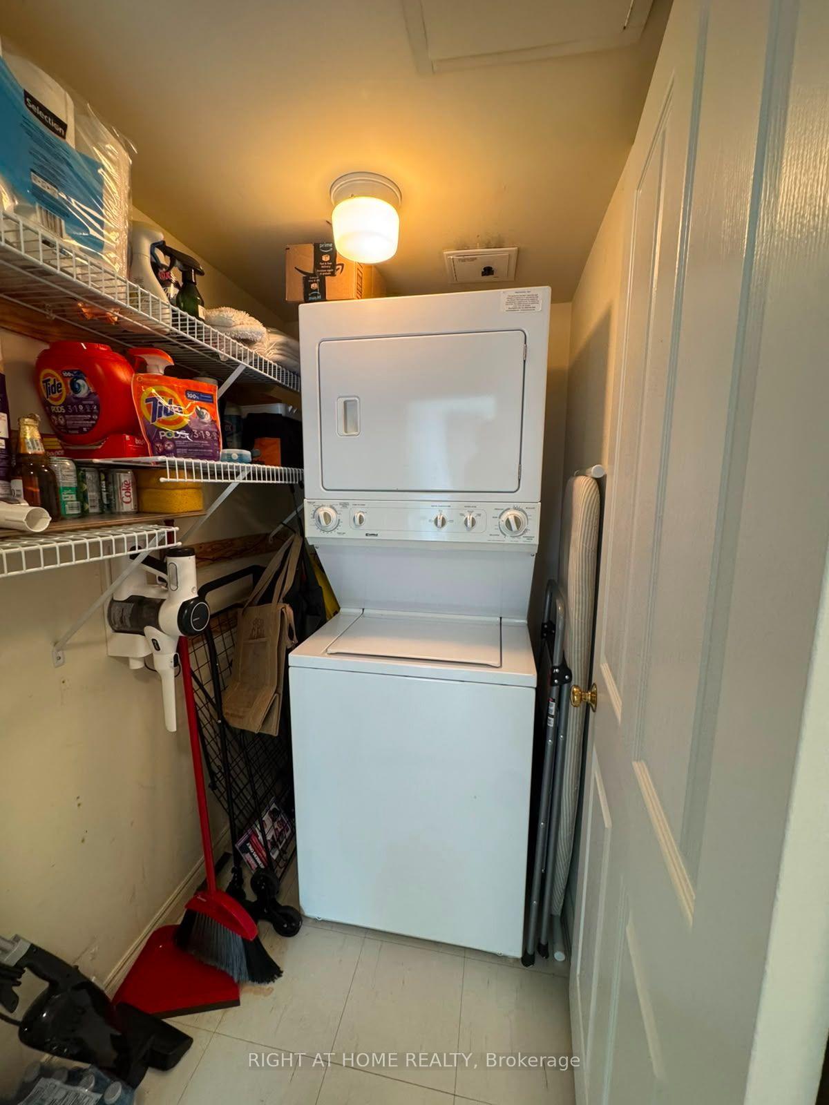 Photo 26 of Unit 210, 7250 Yonge Street, Vaughan, Crestwood-Springfarm-Yorkhill — HOMEH