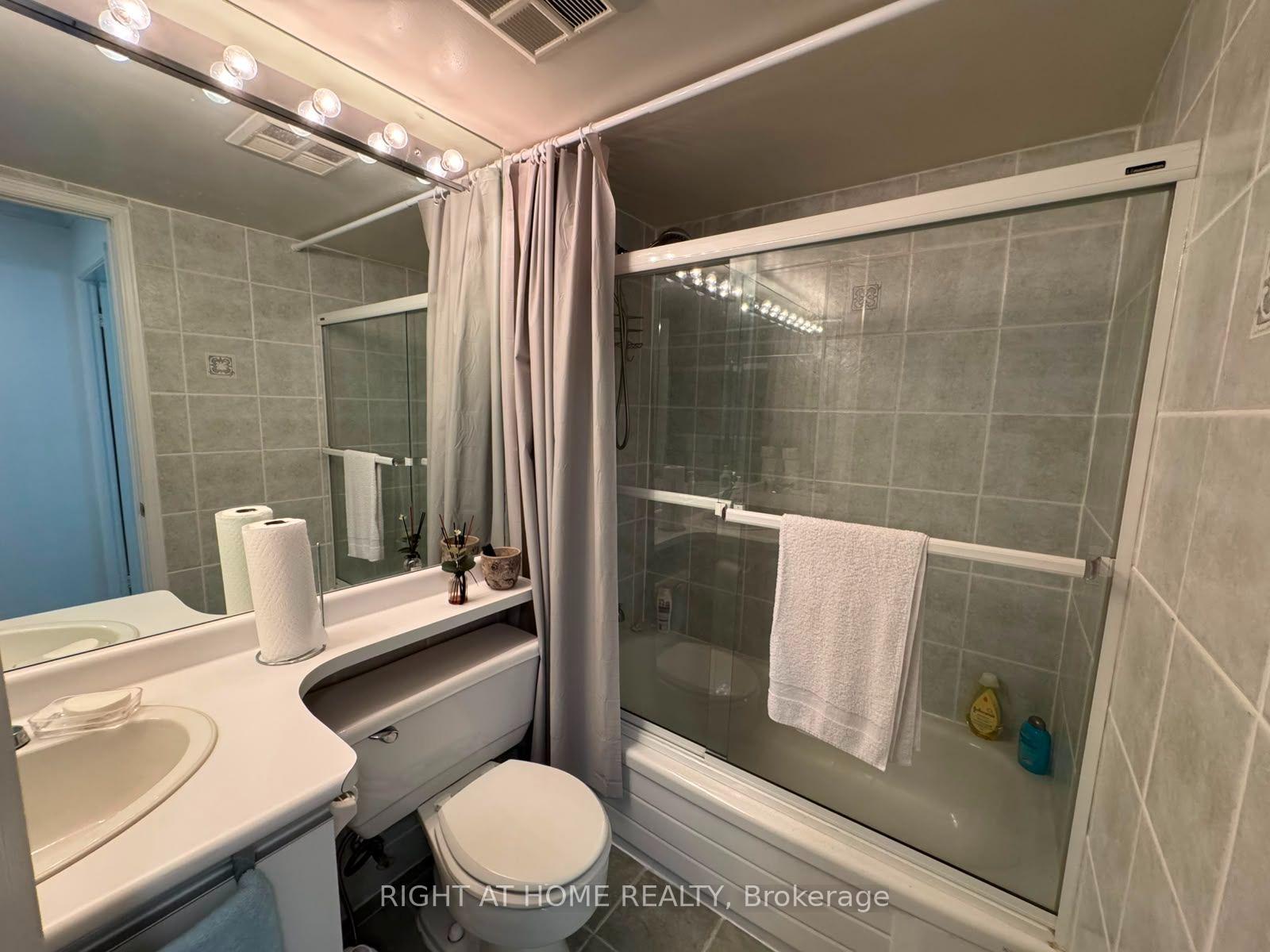 Photo 28 of Unit 210, 7250 Yonge Street, Vaughan, Crestwood-Springfarm-Yorkhill — HOMEH