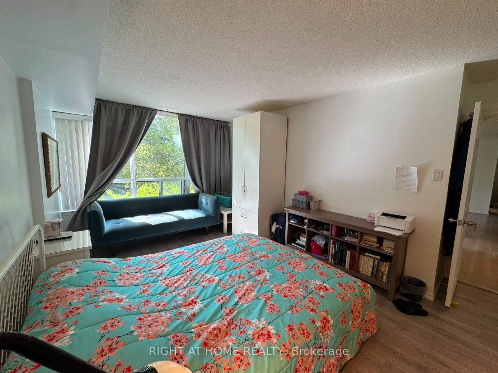Photo 31 of Unit 210, 7250 Yonge Street, Vaughan, Crestwood-Springfarm-Yorkhill — HOMEH