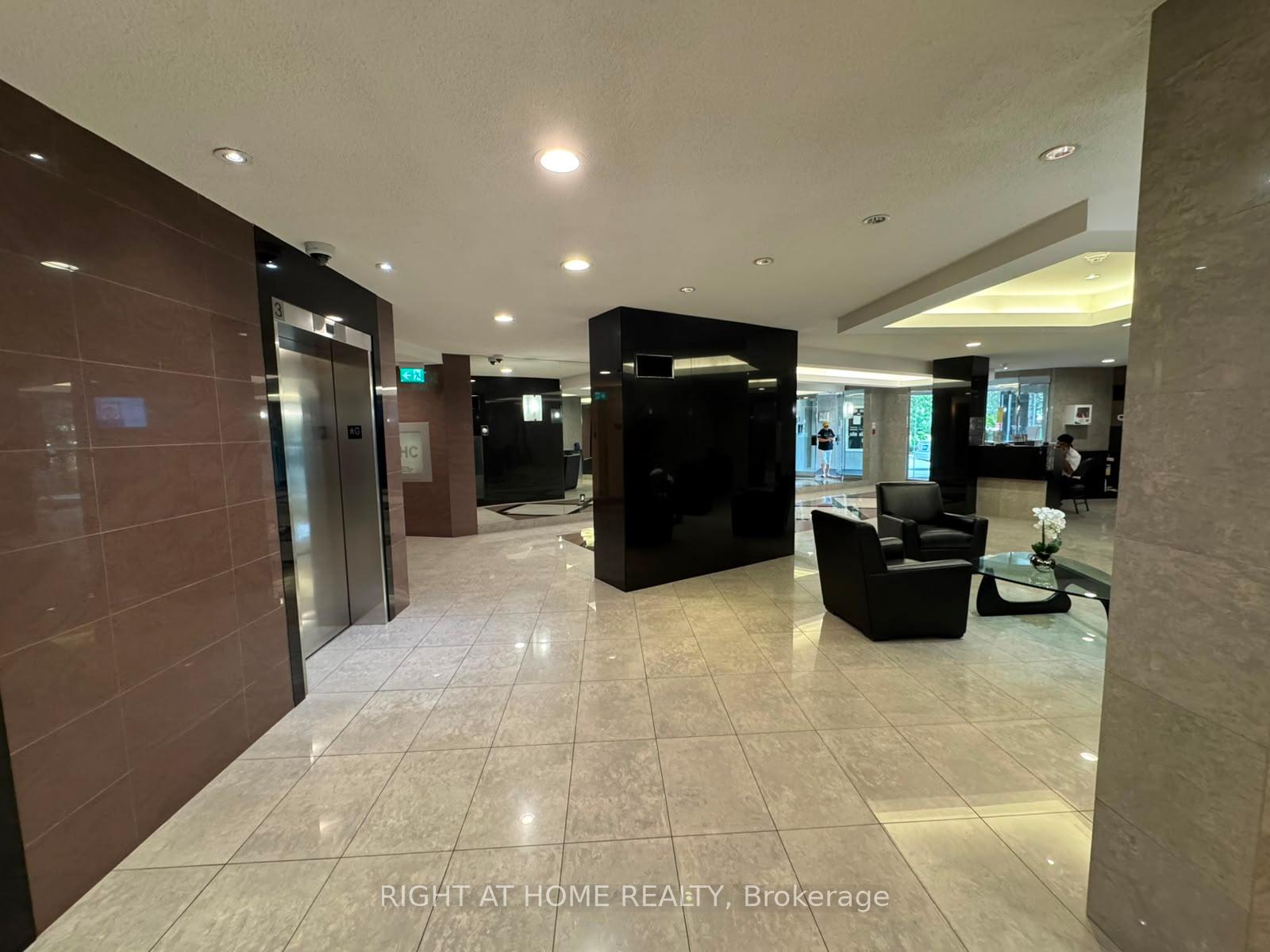 Photo 37 of Unit 210, 7250 Yonge Street, Vaughan, Crestwood-Springfarm-Yorkhill — HOMEH