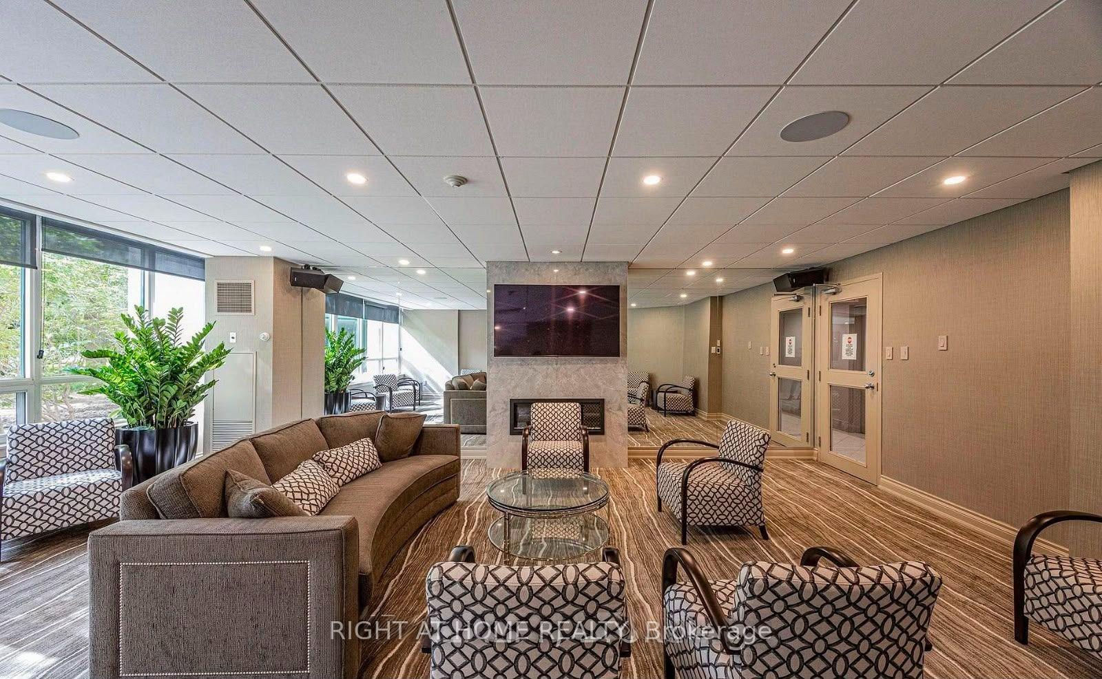 Photo 44 of Unit 210, 7250 Yonge Street, Vaughan, Crestwood-Springfarm-Yorkhill — HOMEH