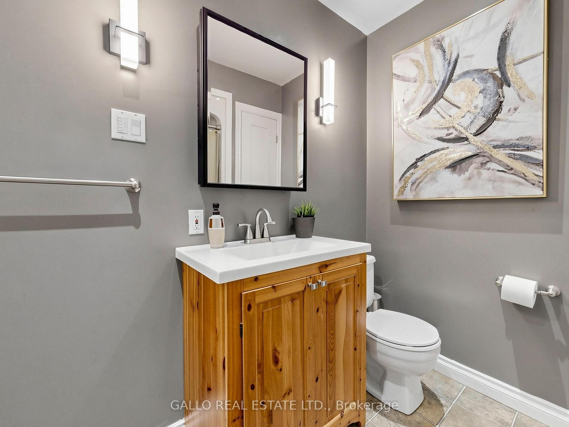 Photo 10 of 36 Elmvale Boulevard, Whitchurch-Stouffville, Rural Whitchurch-Stouffville — HOMEH