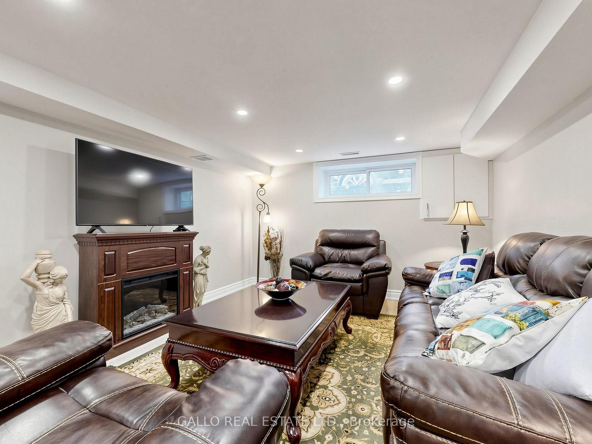 Photo 20 of 36 Elmvale Boulevard, Whitchurch-Stouffville, Rural Whitchurch-Stouffville — HOMEH
