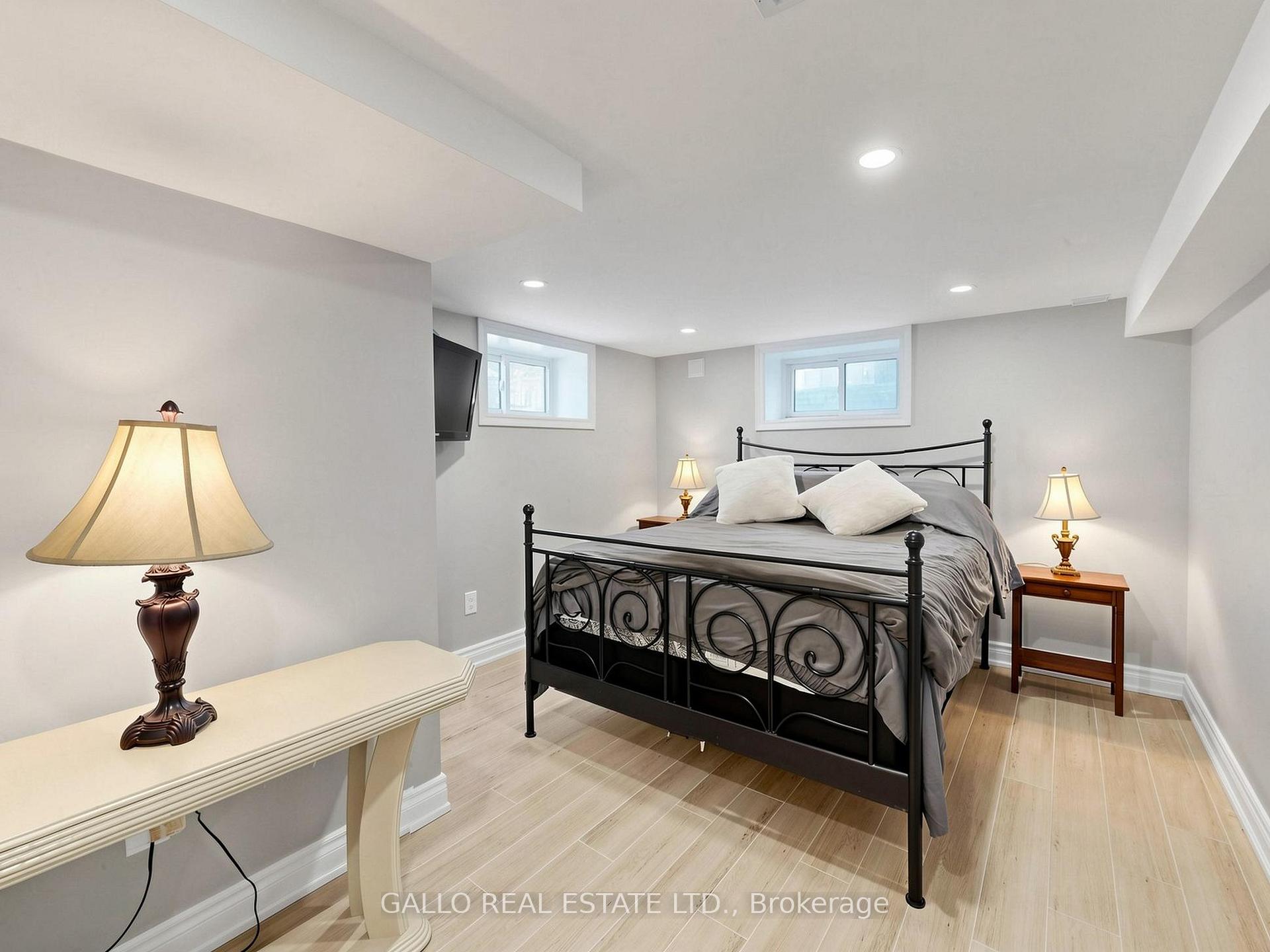 Photo 22 of 36 Elmvale Boulevard, Whitchurch-Stouffville, Rural Whitchurch-Stouffville — HOMEH