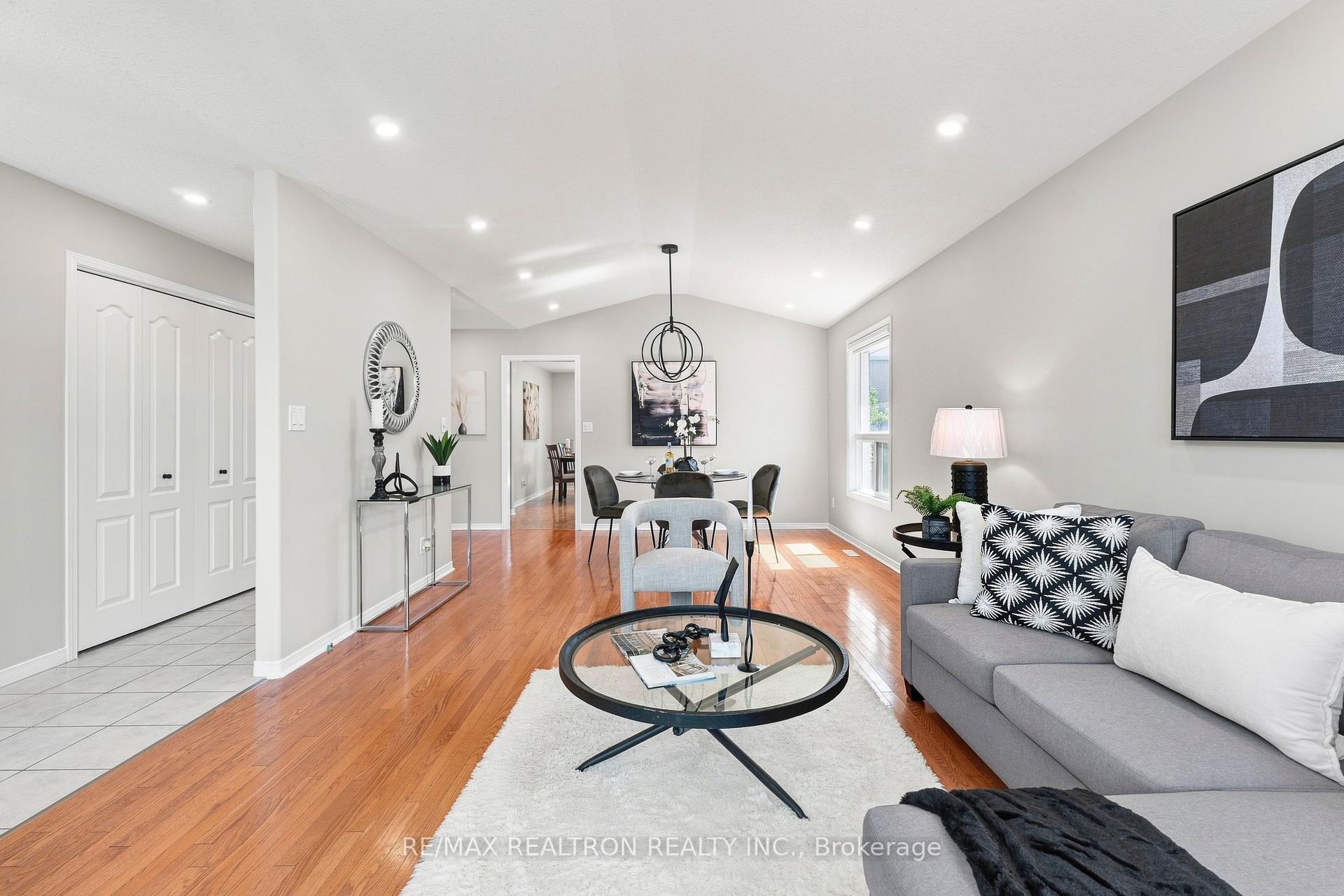 Photo 11 of 25 Linden Lane, Belleville, Belleville Ward — HOMEH