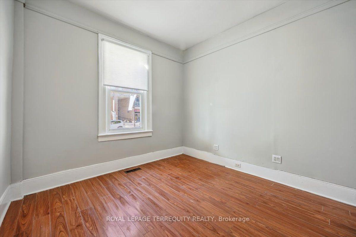 Photo 5 of Unit 1, 164 Main Street N, Brampton, Brampton North — HOMEH