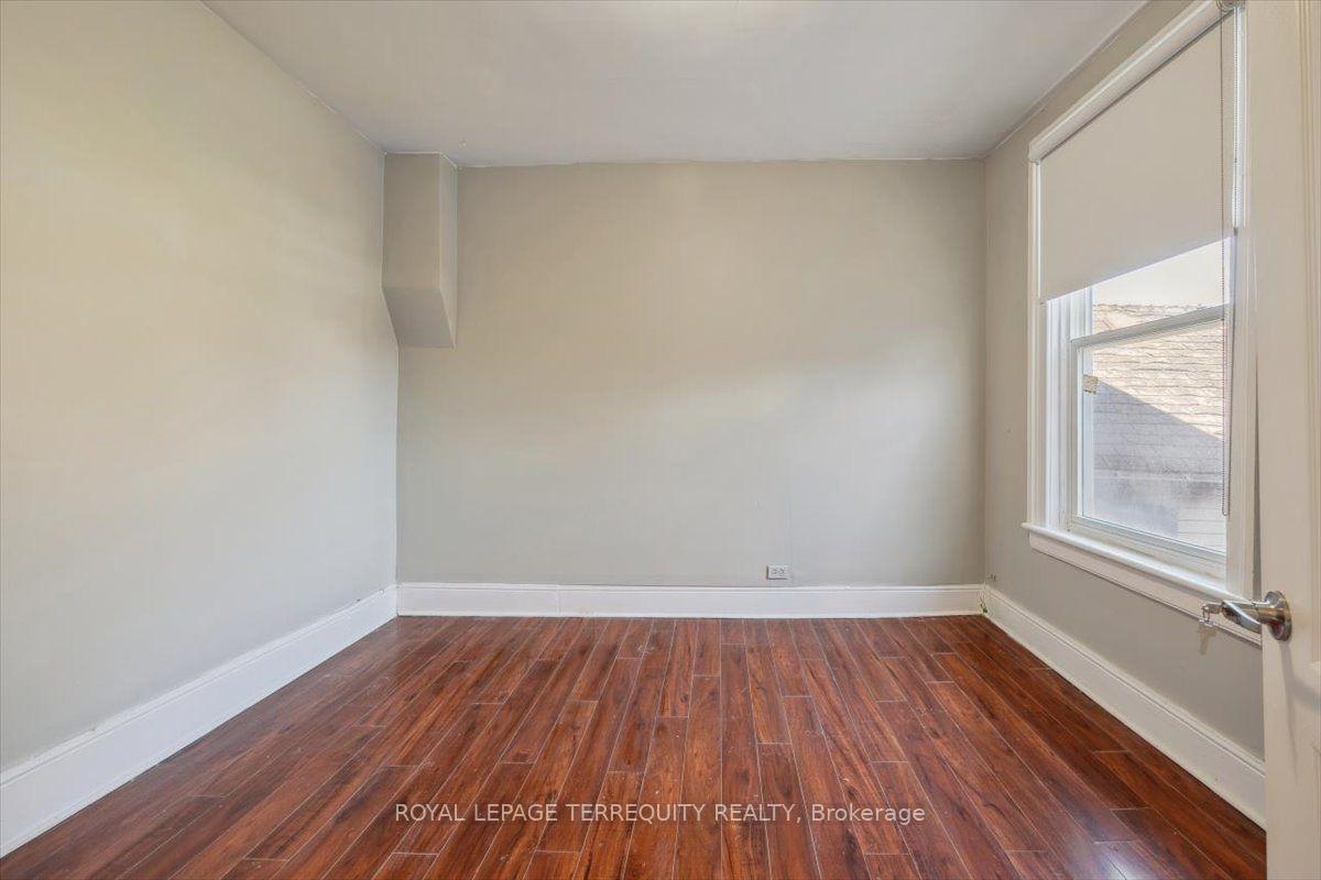 Photo 11 of Unit 1, 164 Main Street N, Brampton, Brampton North — HOMEH