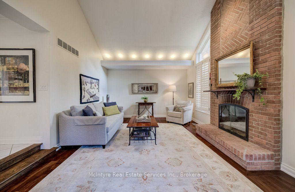 Photo 17 of 549 Clair Creek Boulevard, Waterloo, Upper Beechwood — HOMEH