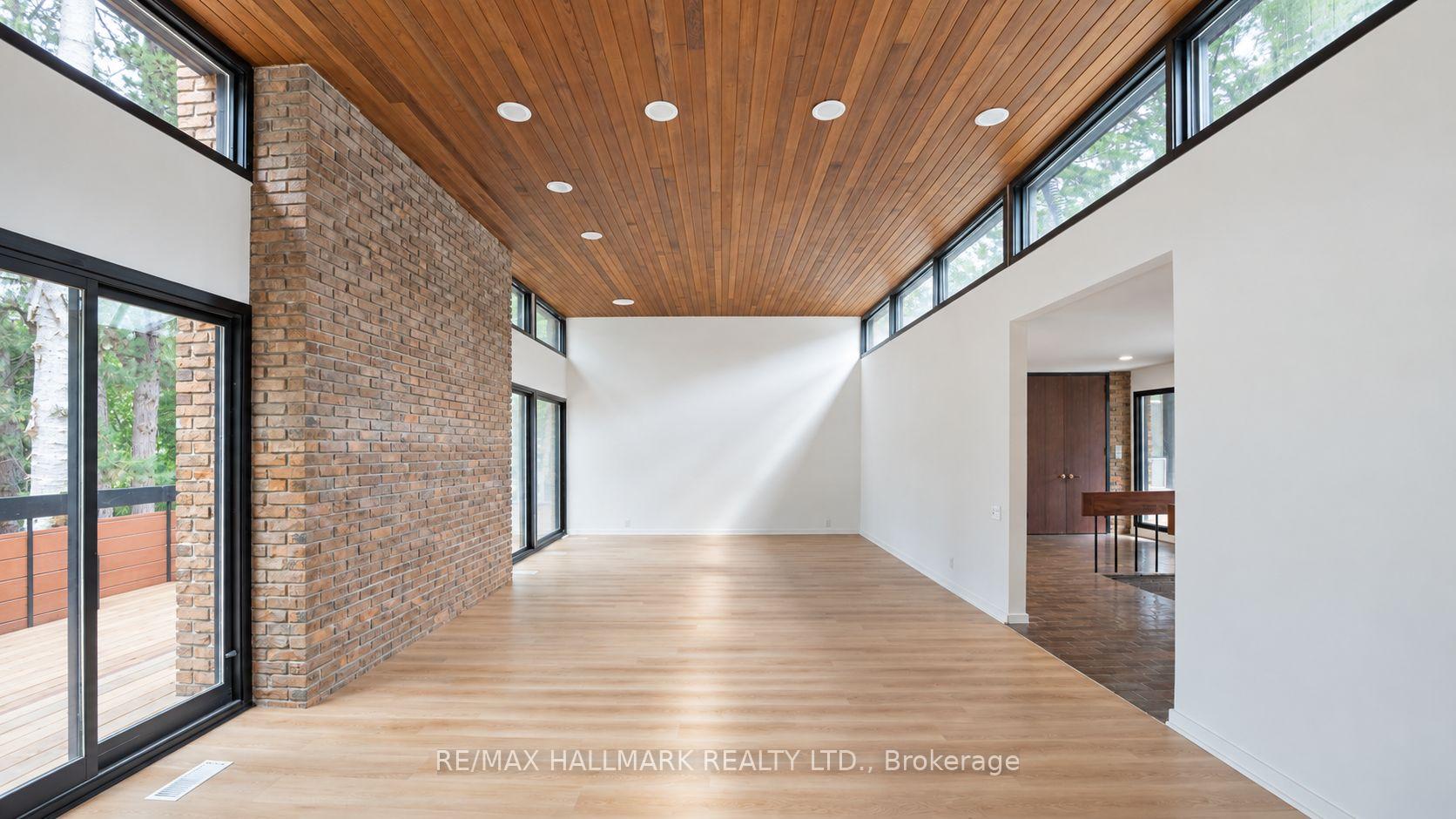 Photo 6 of 16 Royal Oak Drive, North York, Bridle Path-Sunnybrook-York Mills — HOMEH