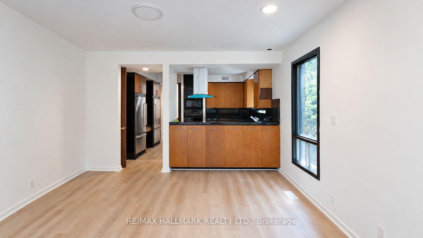 Photo 16 of 16 Royal Oak Drive, North York, Bridle Path-Sunnybrook-York Mills — HOMEH