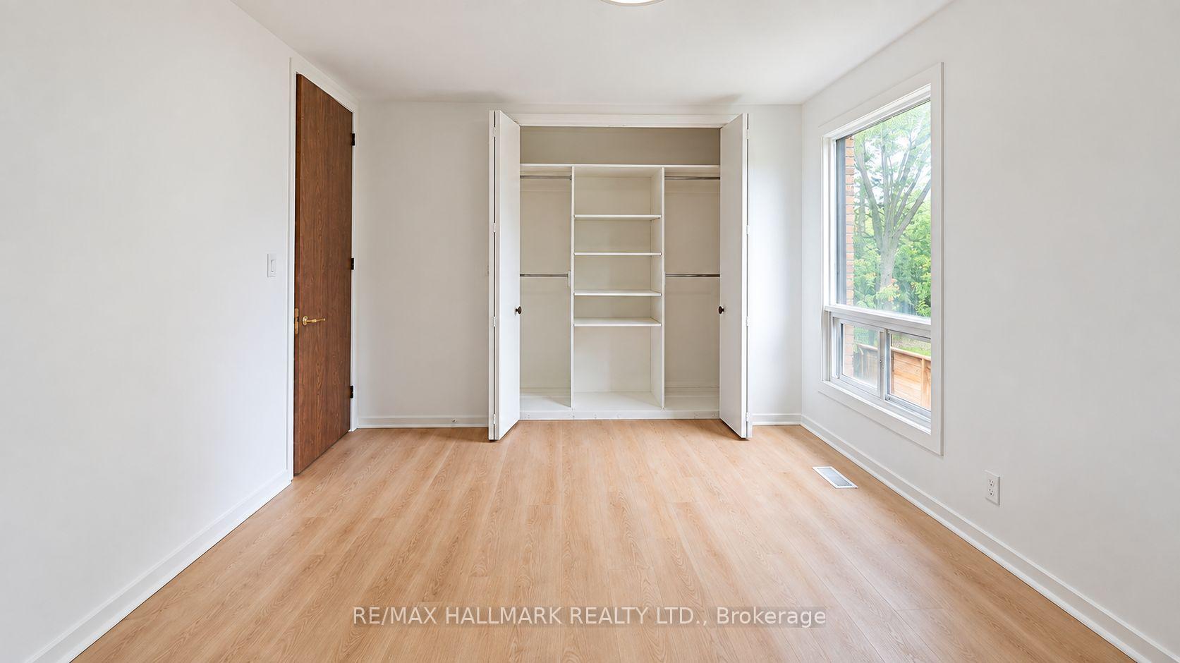Photo 27 of 16 Royal Oak Drive, North York, Bridle Path-Sunnybrook-York Mills — HOMEH