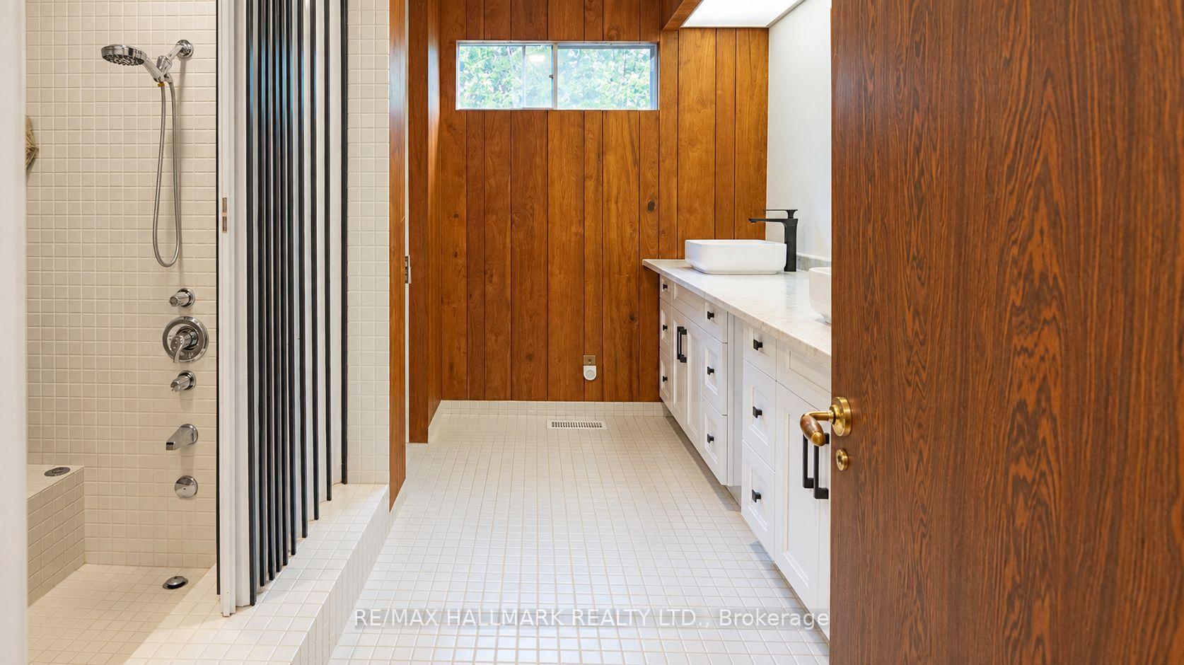 Photo 29 of 16 Royal Oak Drive, North York, Bridle Path-Sunnybrook-York Mills — HOMEH