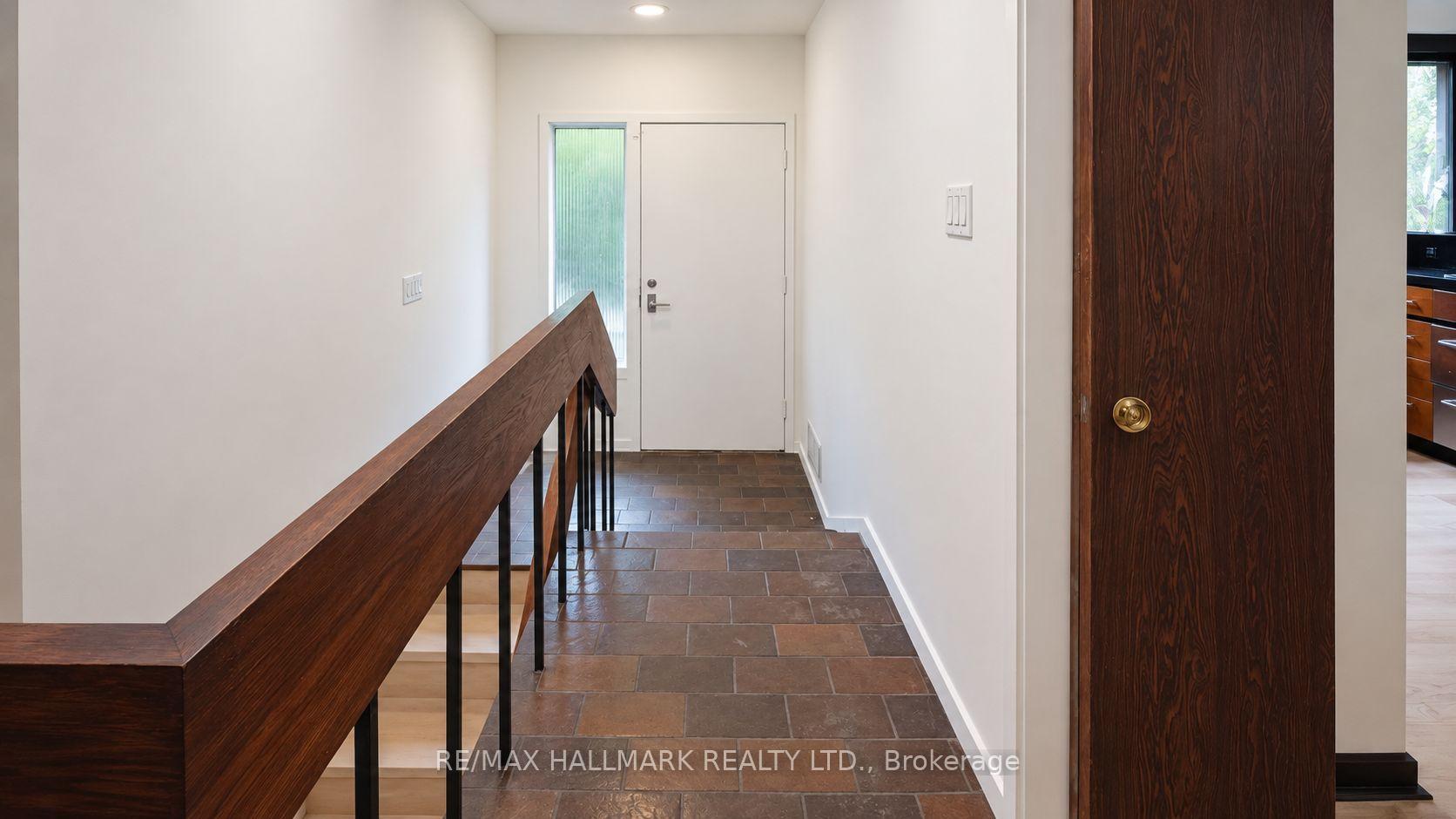 Photo 34 of 16 Royal Oak Drive, North York, Bridle Path-Sunnybrook-York Mills — HOMEH