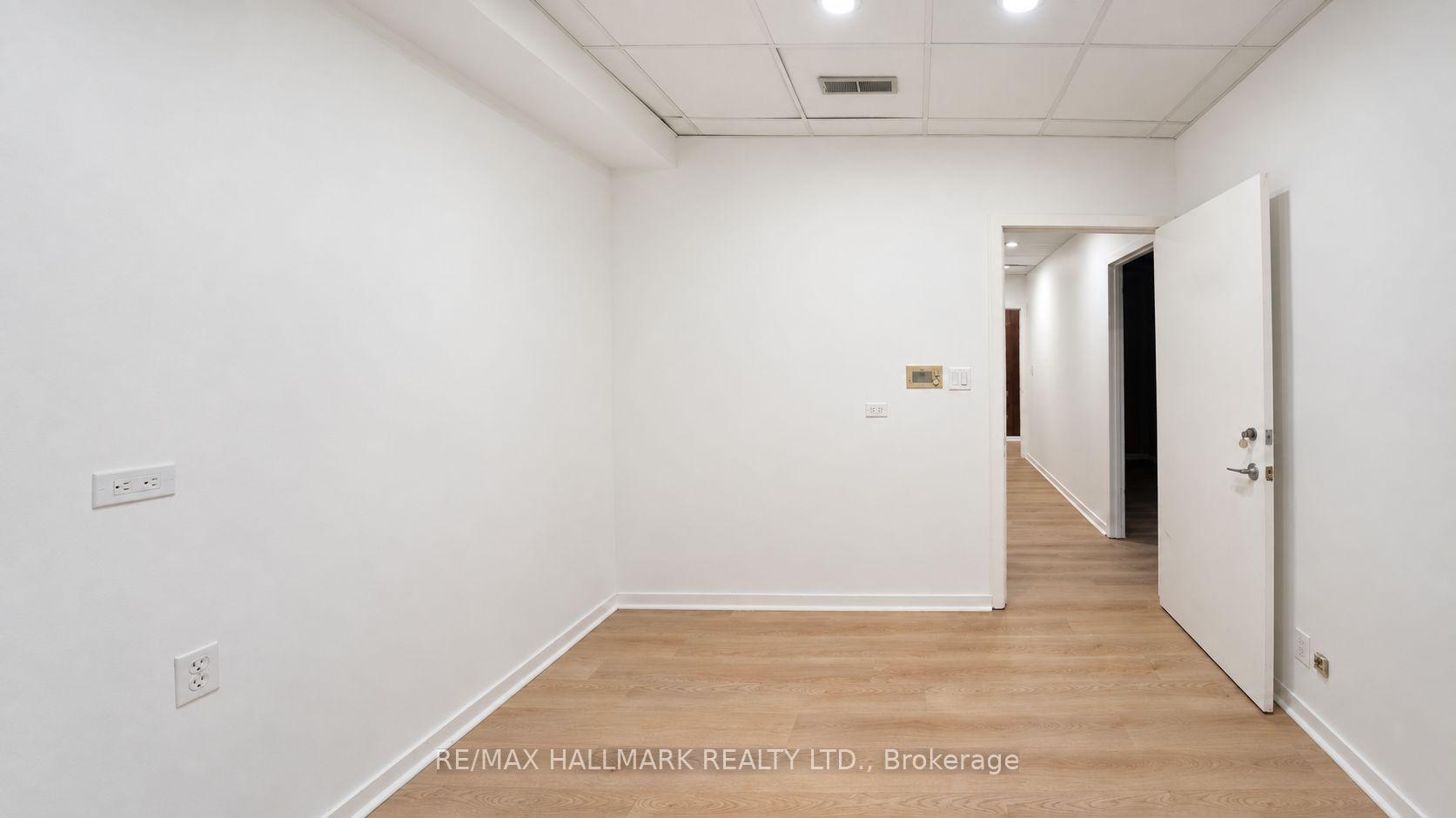 Photo 46 of 16 Royal Oak Drive, North York, Bridle Path-Sunnybrook-York Mills — HOMEH