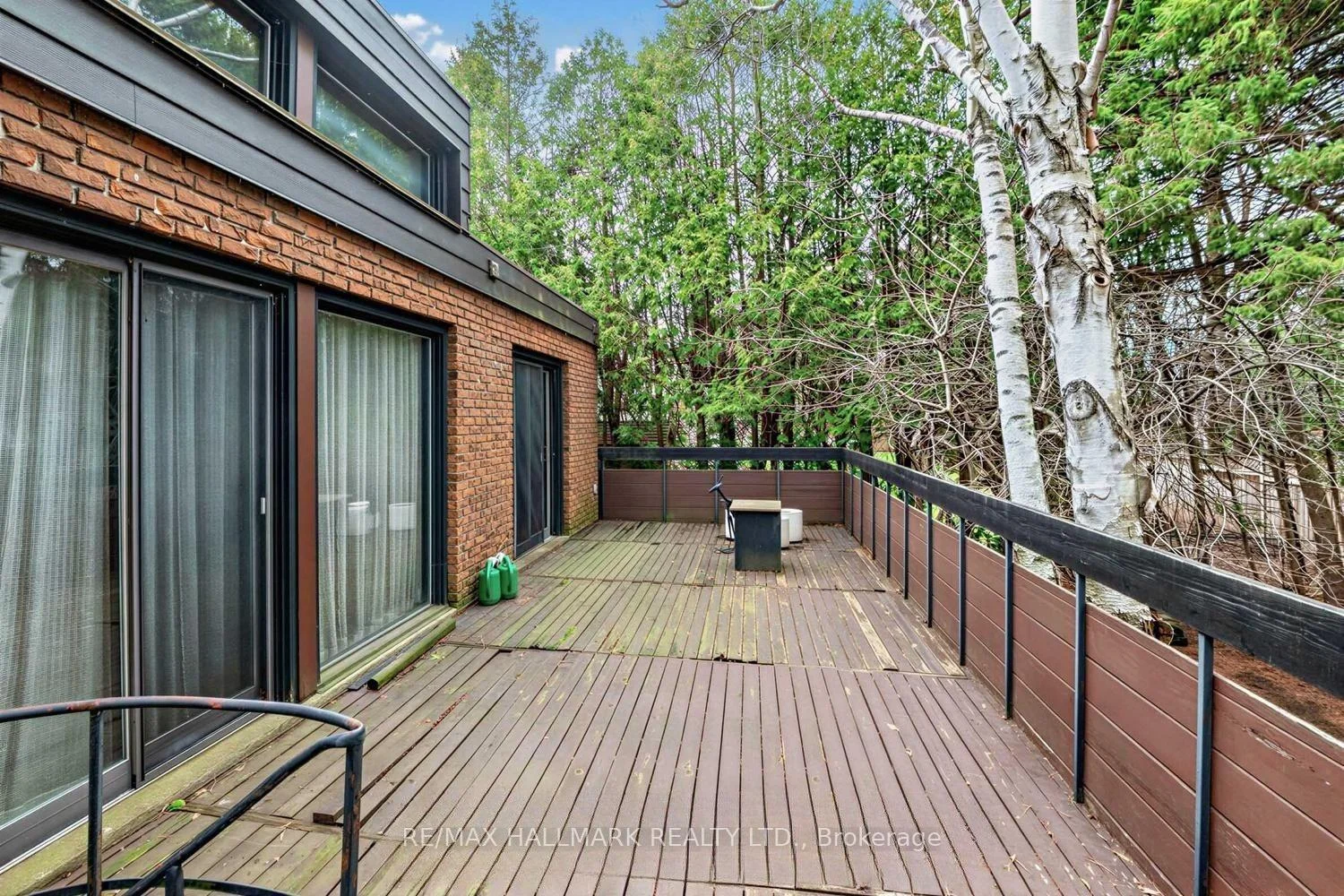 Photo 3 of 16 Royal Oak Drive, North York, Bridle Path-Sunnybrook-York Mills — HOMEH