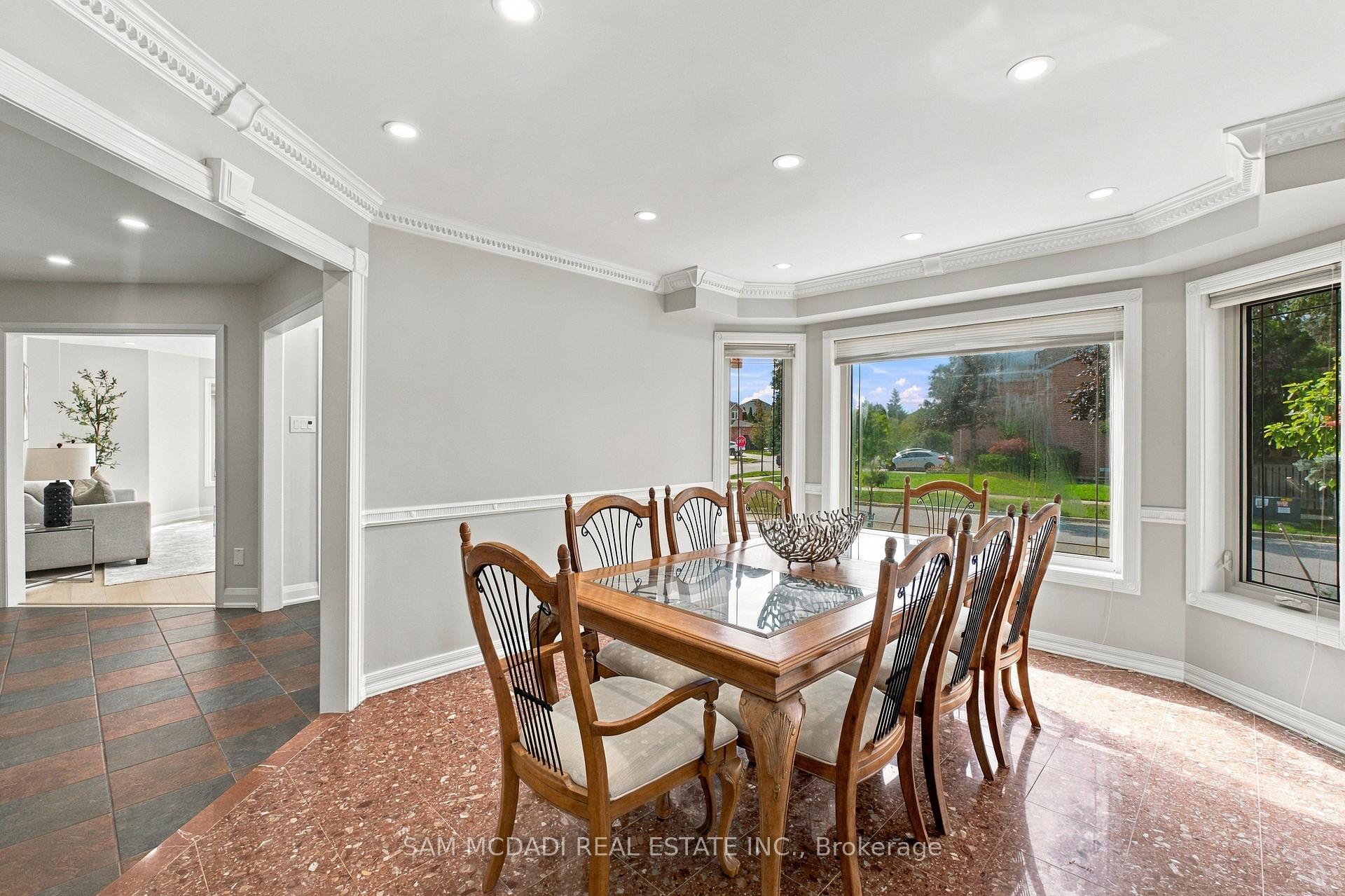 Photo 9 of 5289 Fallingbrook Drive, Mississauga, East Credit — HOMEH