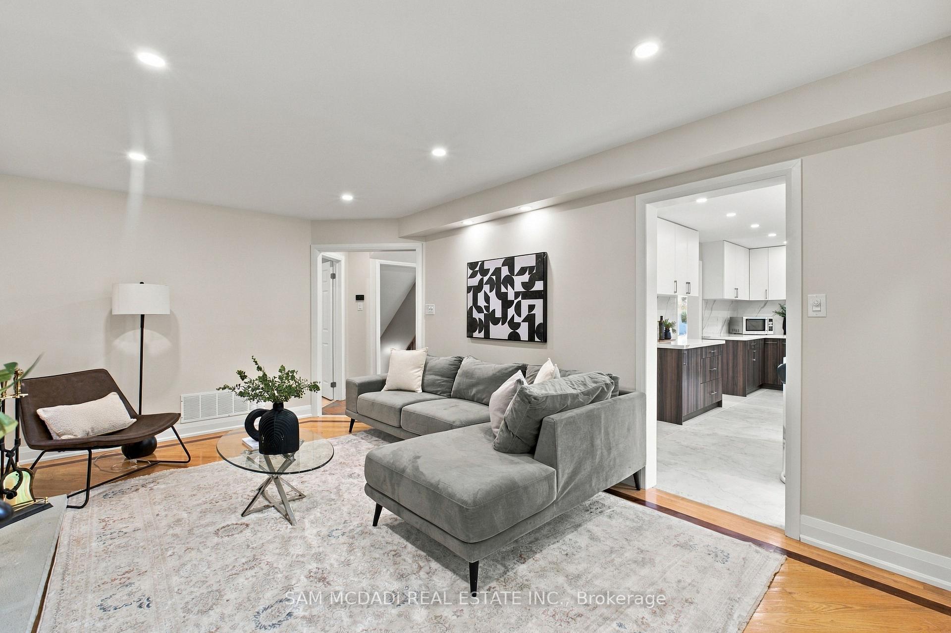 Photo 14 of 5289 Fallingbrook Drive, Mississauga, East Credit — HOMEH