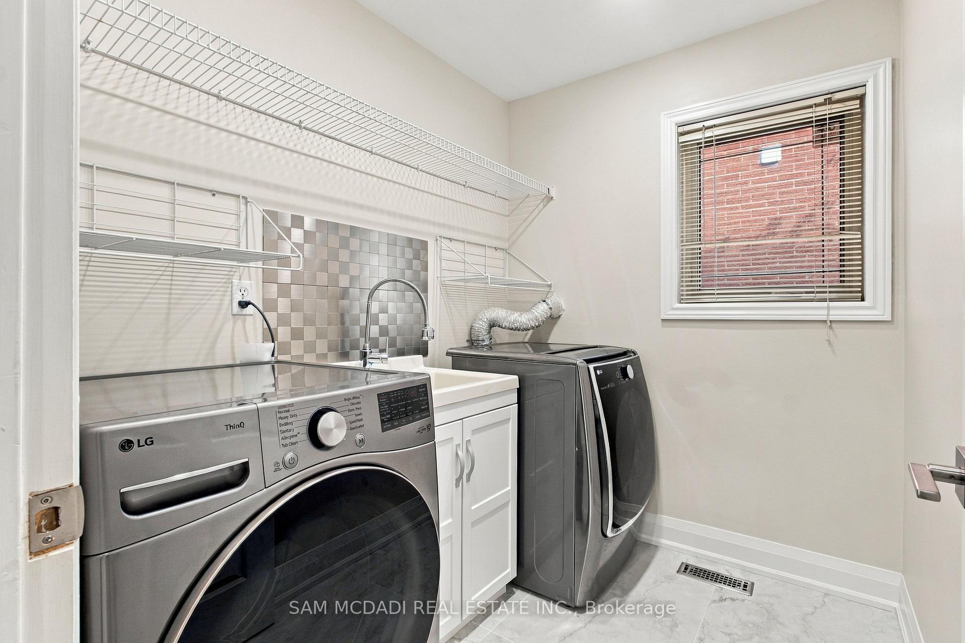 Photo 19 of 5289 Fallingbrook Drive, Mississauga, East Credit — HOMEH