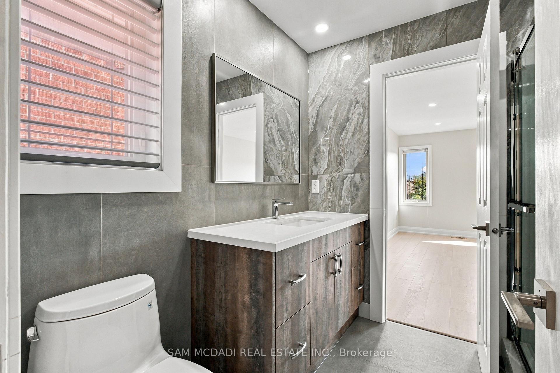 Photo 34 of 5289 Fallingbrook Drive, Mississauga, East Credit — HOMEH