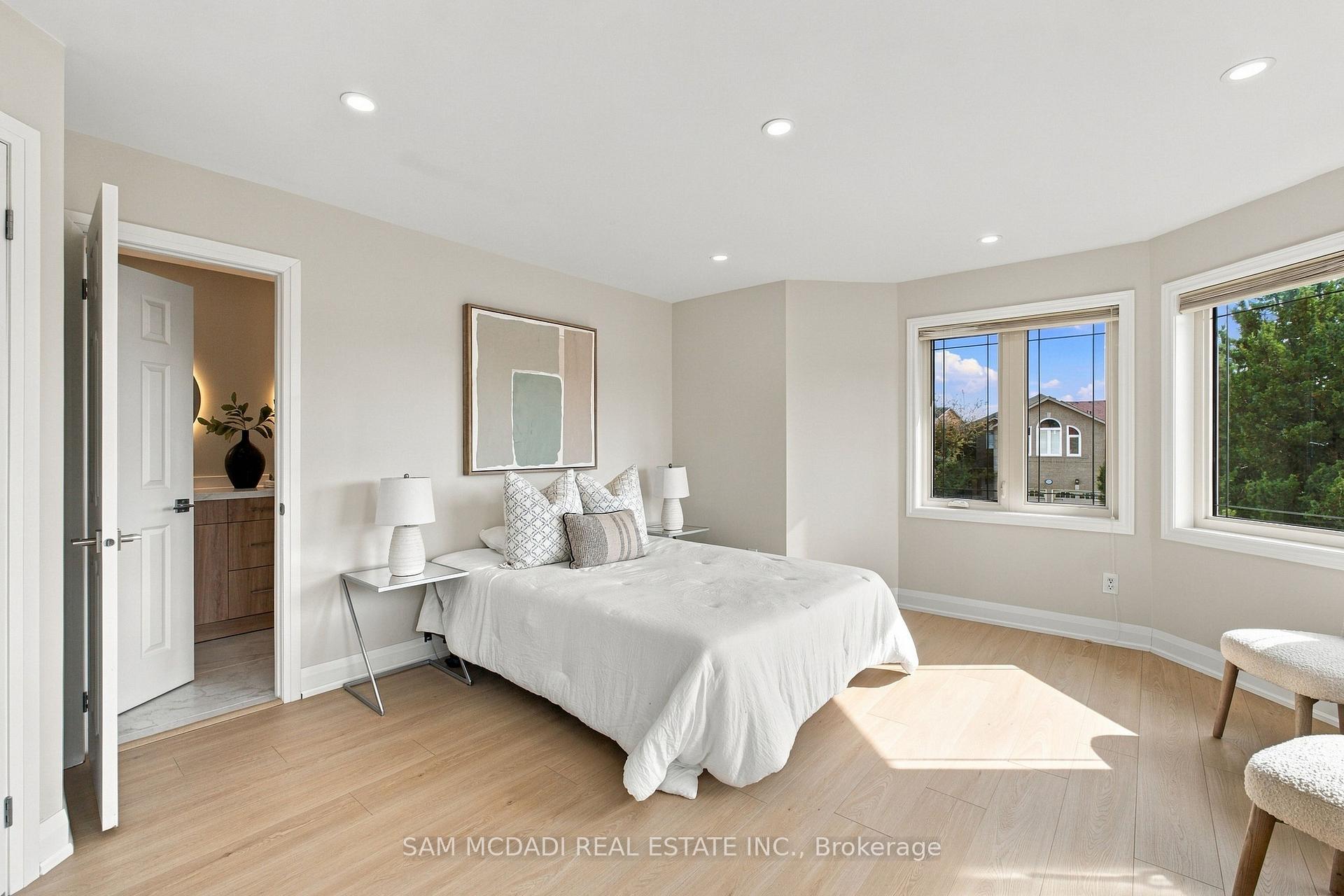 Photo 38 of 5289 Fallingbrook Drive, Mississauga, East Credit — HOMEH