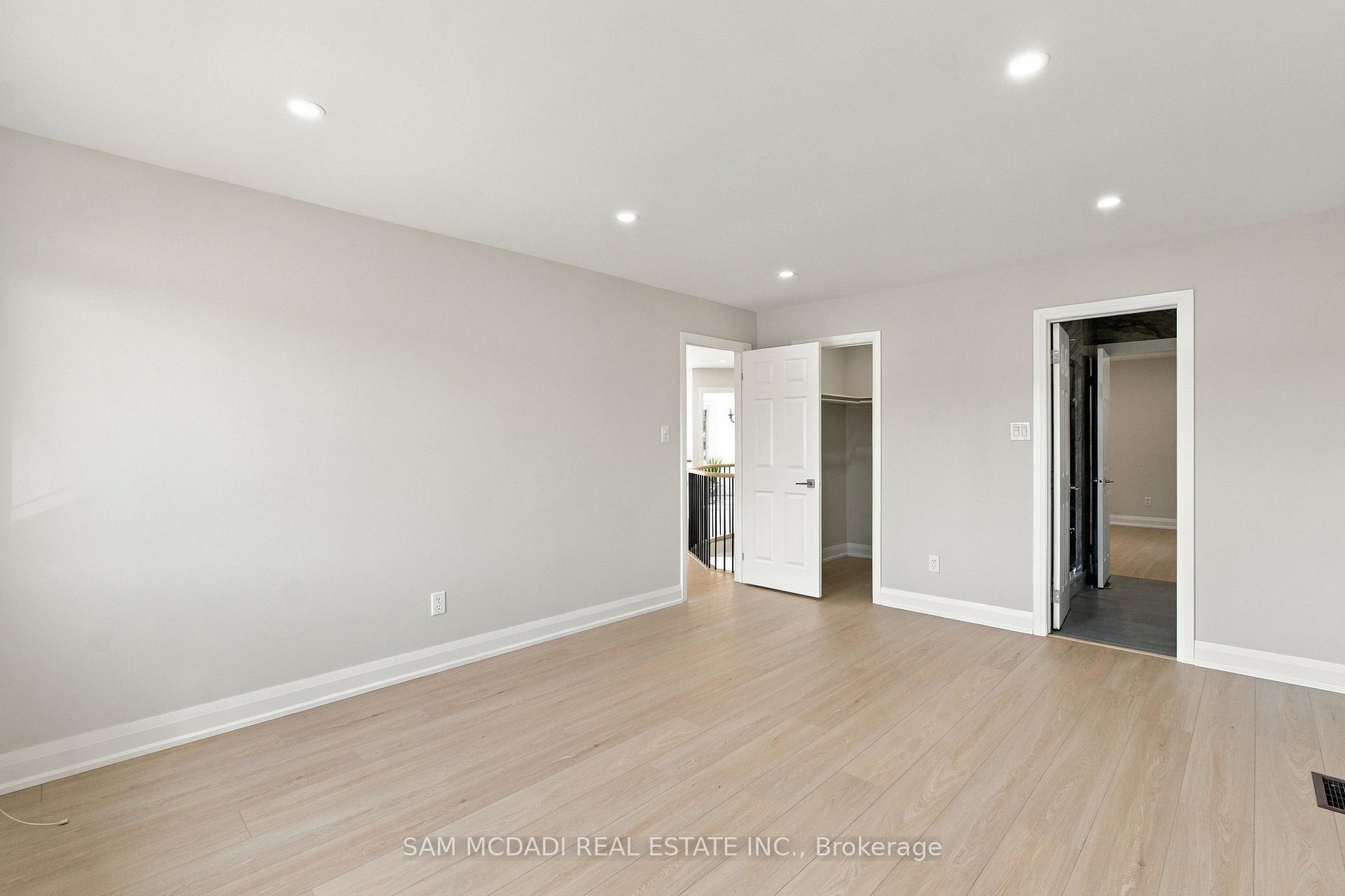Photo 40 of 5289 Fallingbrook Drive, Mississauga, East Credit — HOMEH