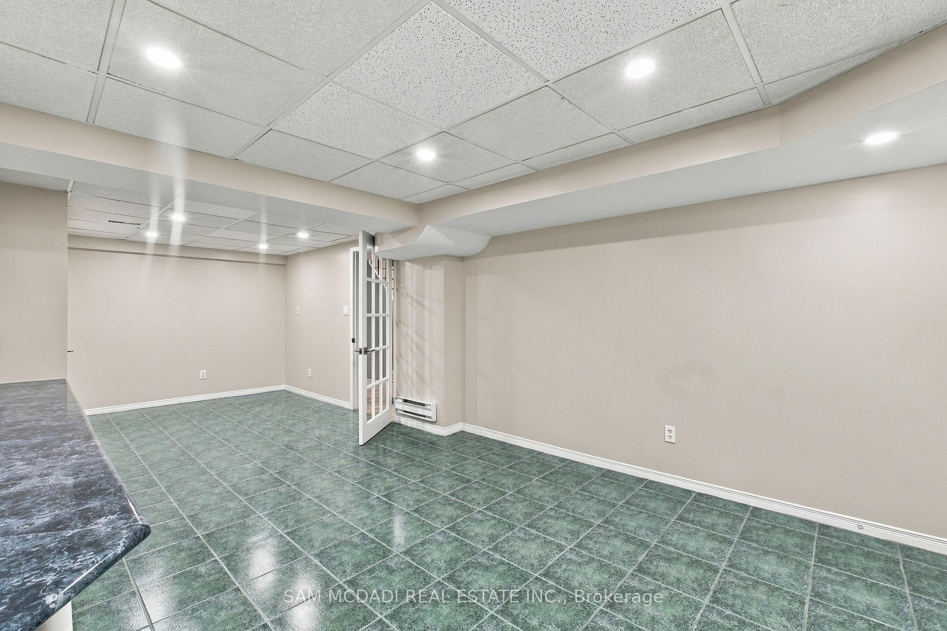 Photo 43 of 5289 Fallingbrook Drive, Mississauga, East Credit — HOMEH