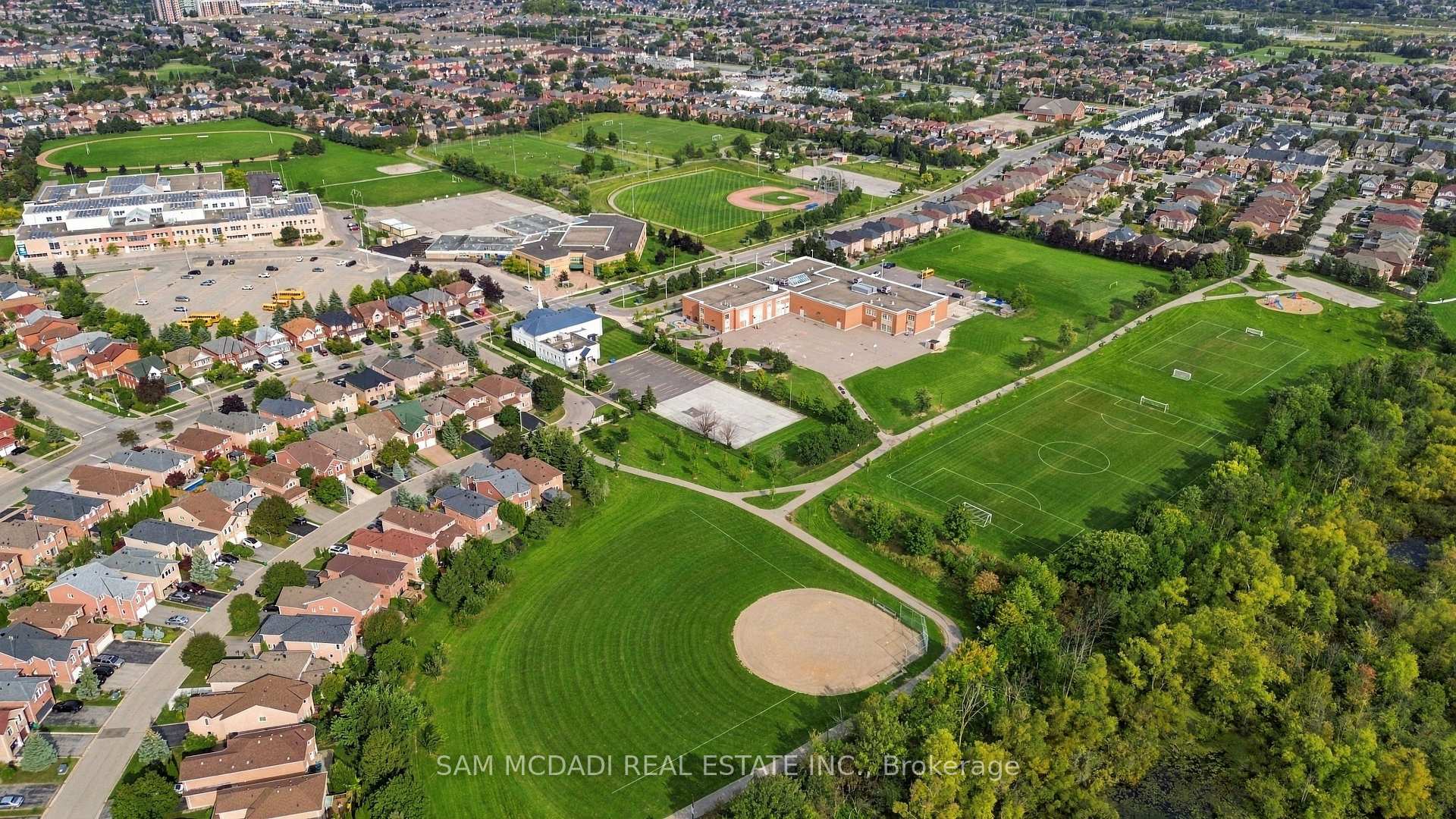 Photo 58 of 5289 Fallingbrook Drive, Mississauga, East Credit — HOMEH