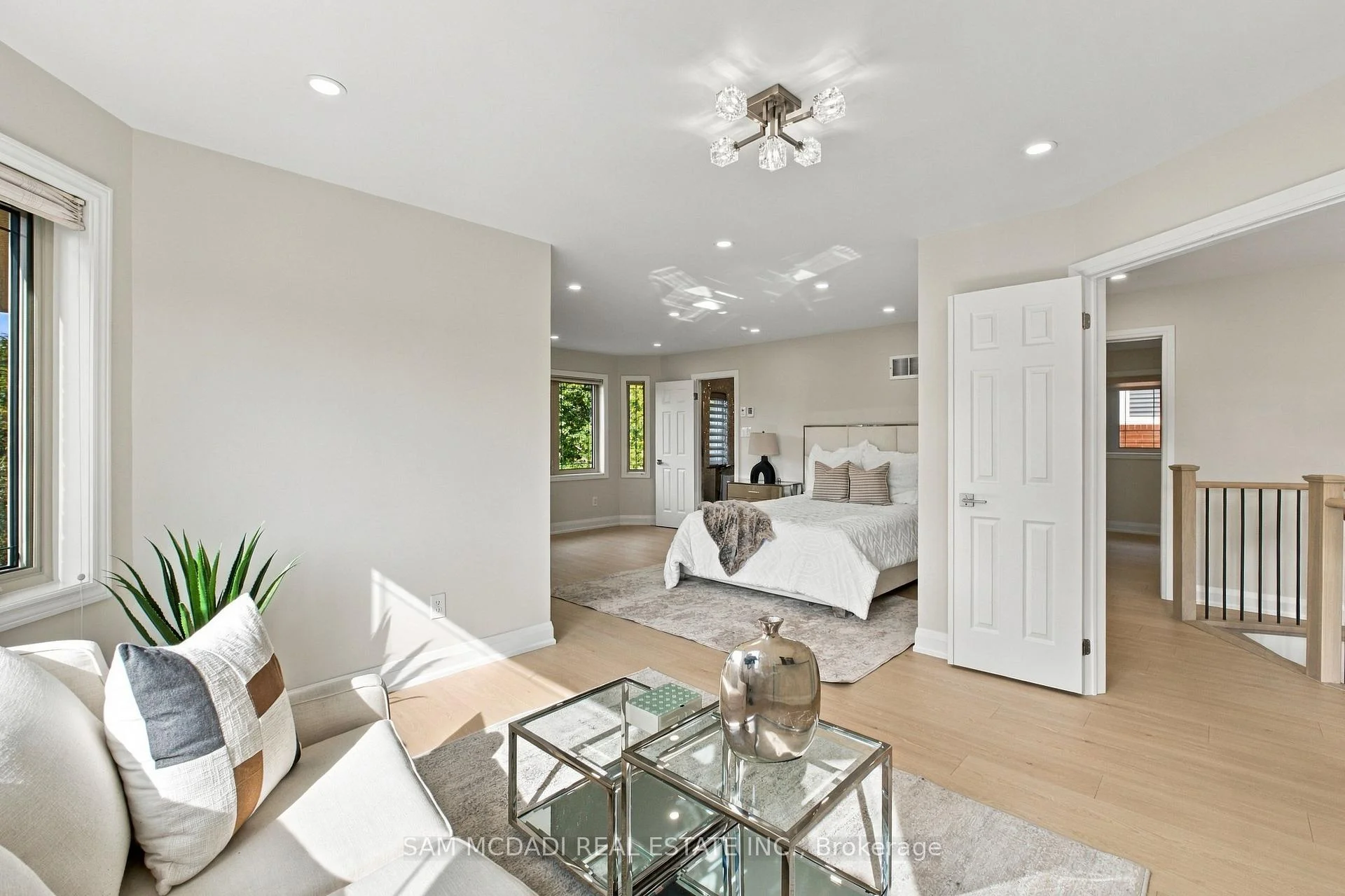 Photo 24 of 5289 Fallingbrook Drive, Mississauga, East Credit — HOMEH