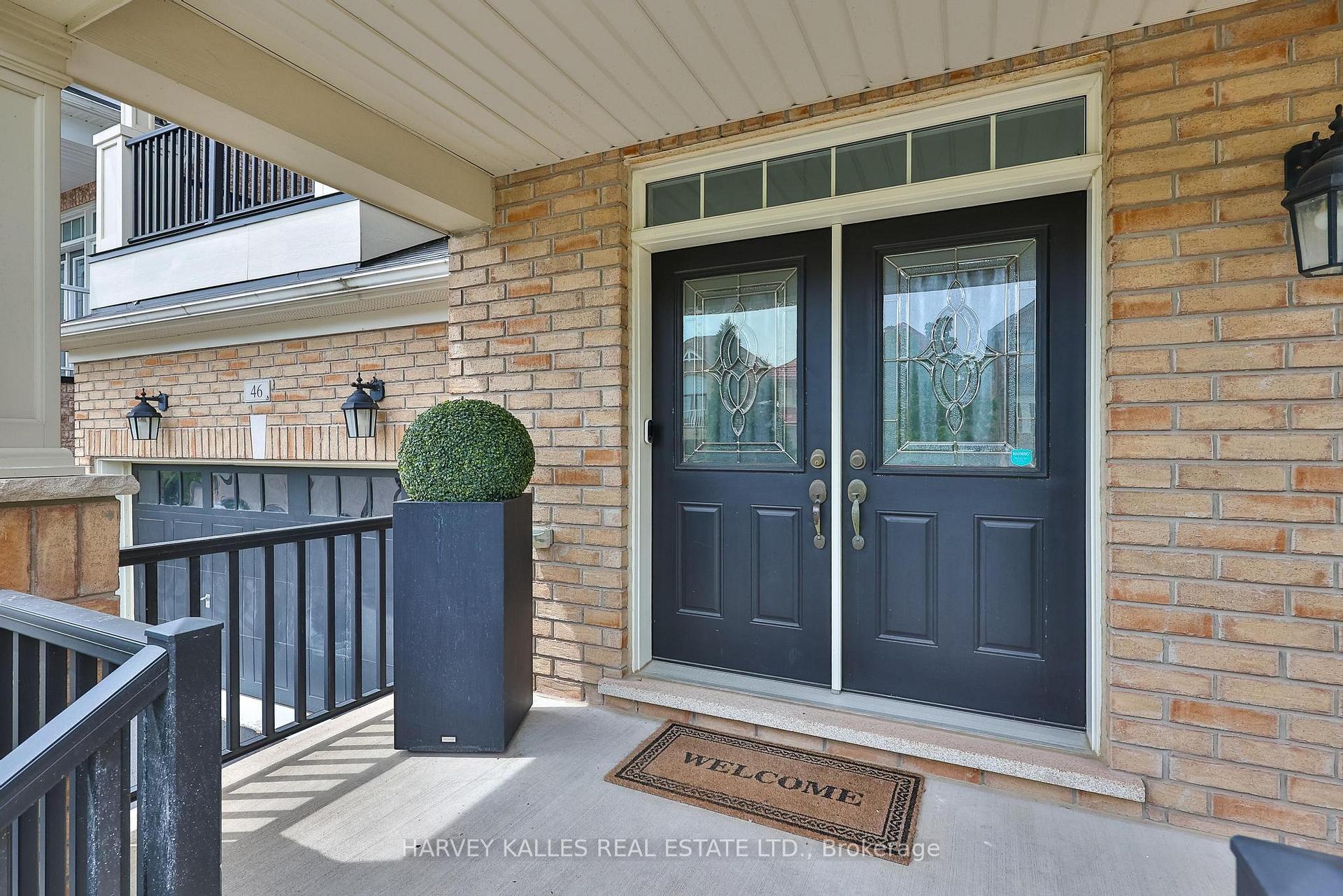 Photo 3 of 46 Grayleaf Drive, Whitchurch-Stouffville, Stouffville — HOMEH