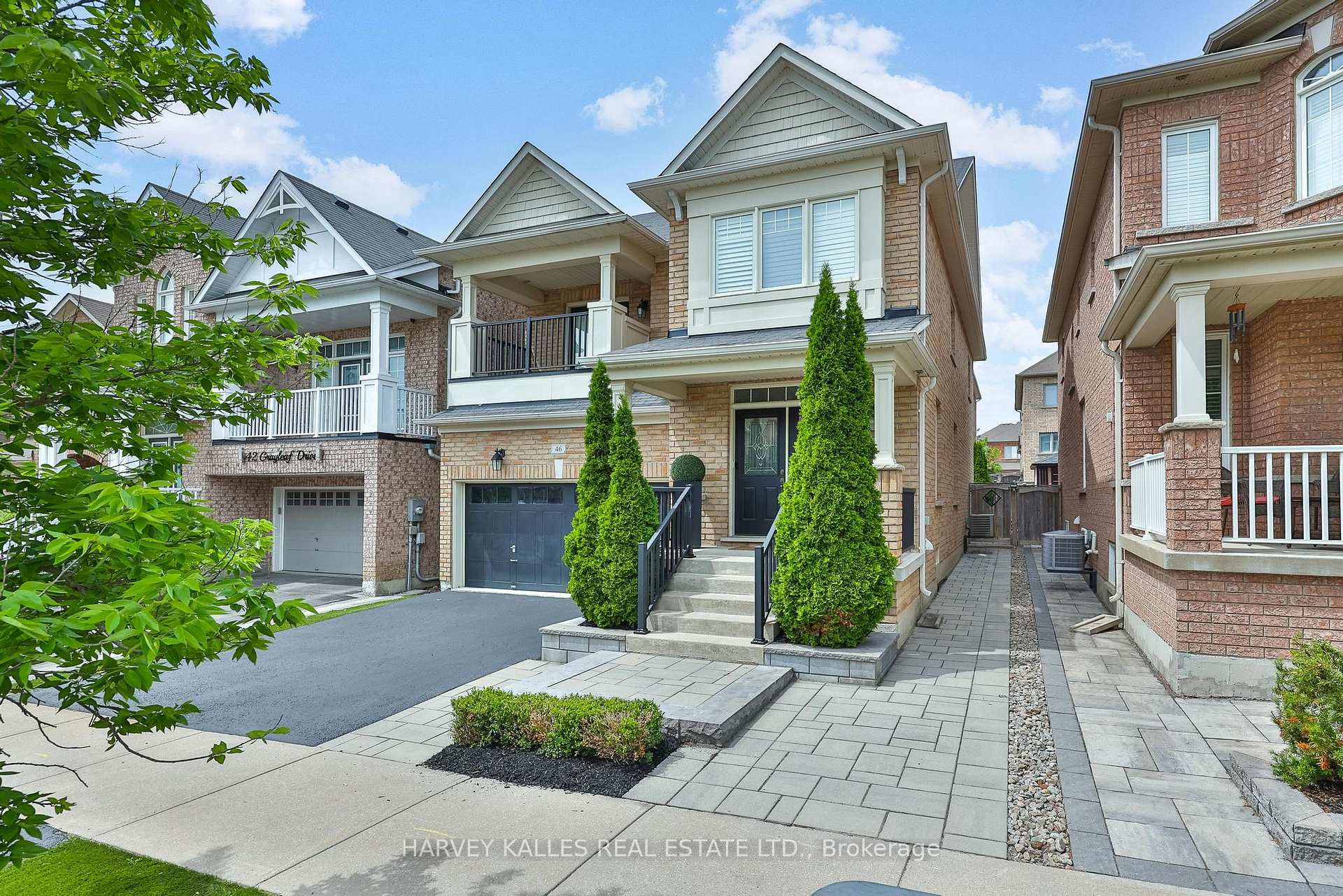 Photo 2 of 46 Grayleaf Drive, Whitchurch-Stouffville, Stouffville — HOMEH