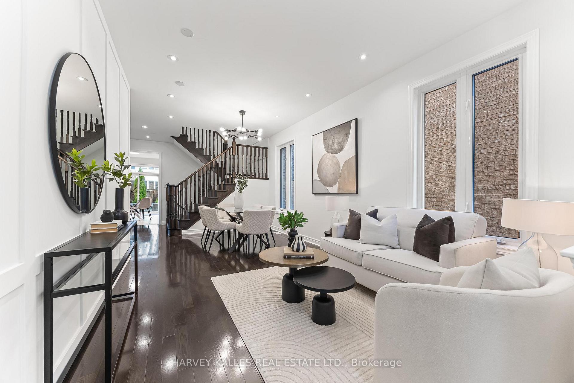 Photo 5 of 46 Grayleaf Drive, Whitchurch-Stouffville, Stouffville — HOMEH
