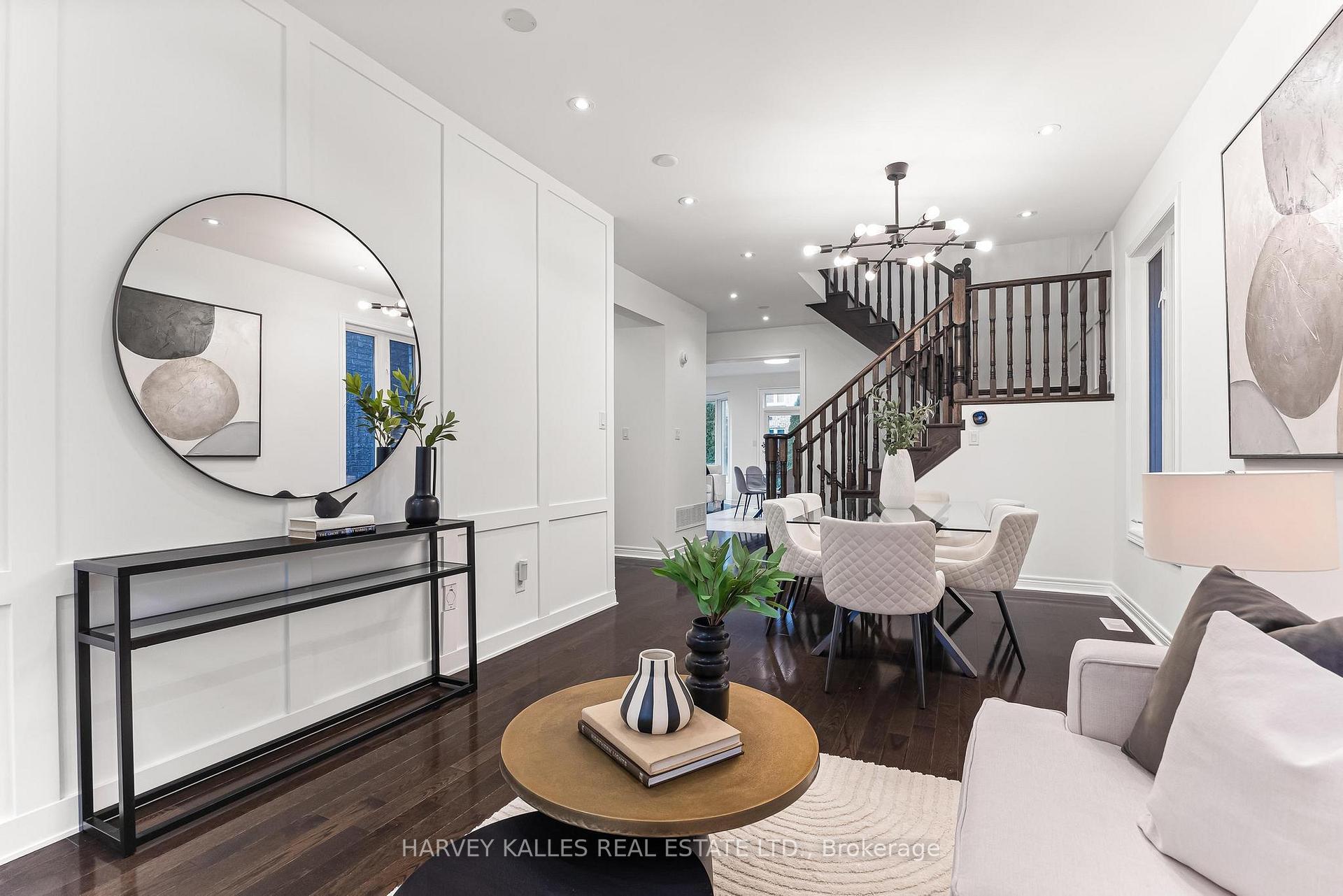 Photo 9 of 46 Grayleaf Drive, Whitchurch-Stouffville, Stouffville — HOMEH