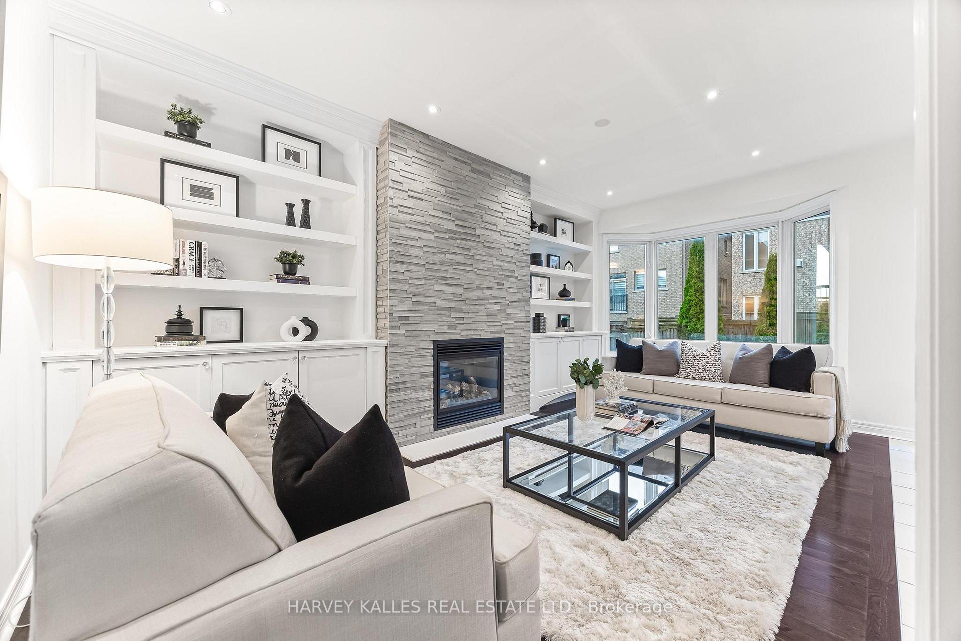 Photo 12 of 46 Grayleaf Drive, Whitchurch-Stouffville, Stouffville — HOMEH