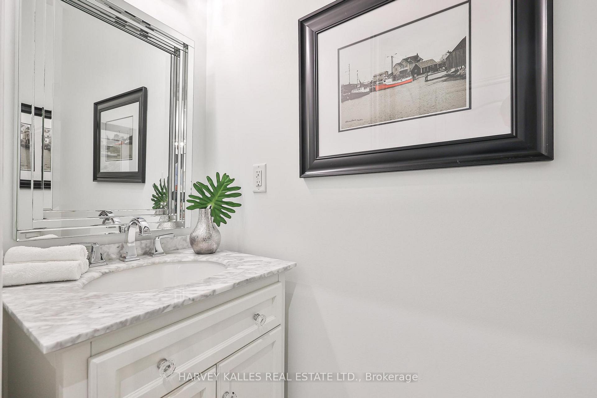 Photo 21 of 46 Grayleaf Drive, Whitchurch-Stouffville, Stouffville — HOMEH