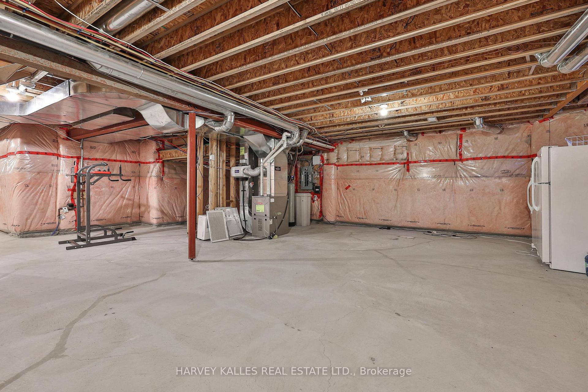 Photo 43 of 46 Grayleaf Drive, Whitchurch-Stouffville, Stouffville — HOMEH