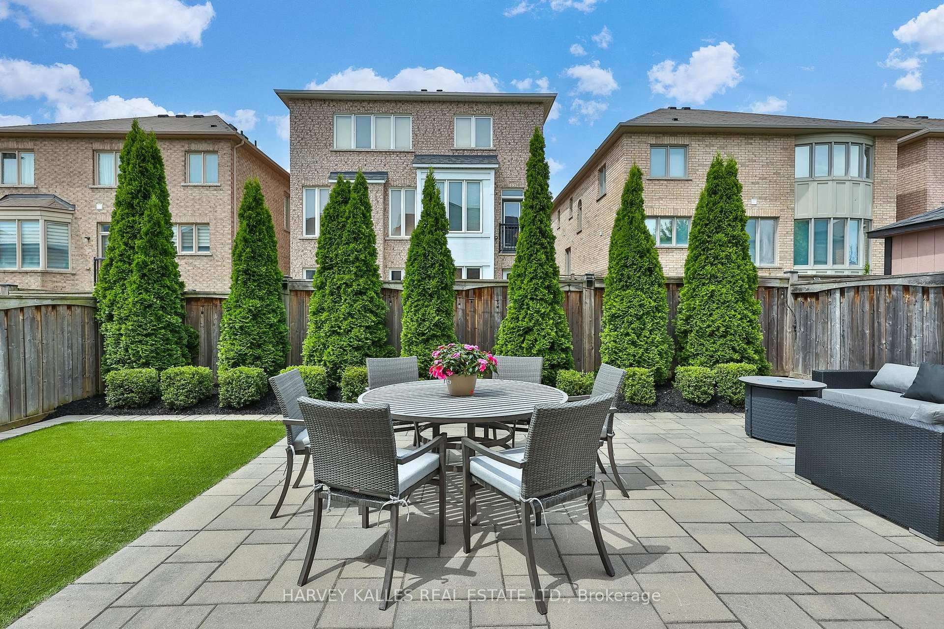Photo 45 of 46 Grayleaf Drive, Whitchurch-Stouffville, Stouffville — HOMEH