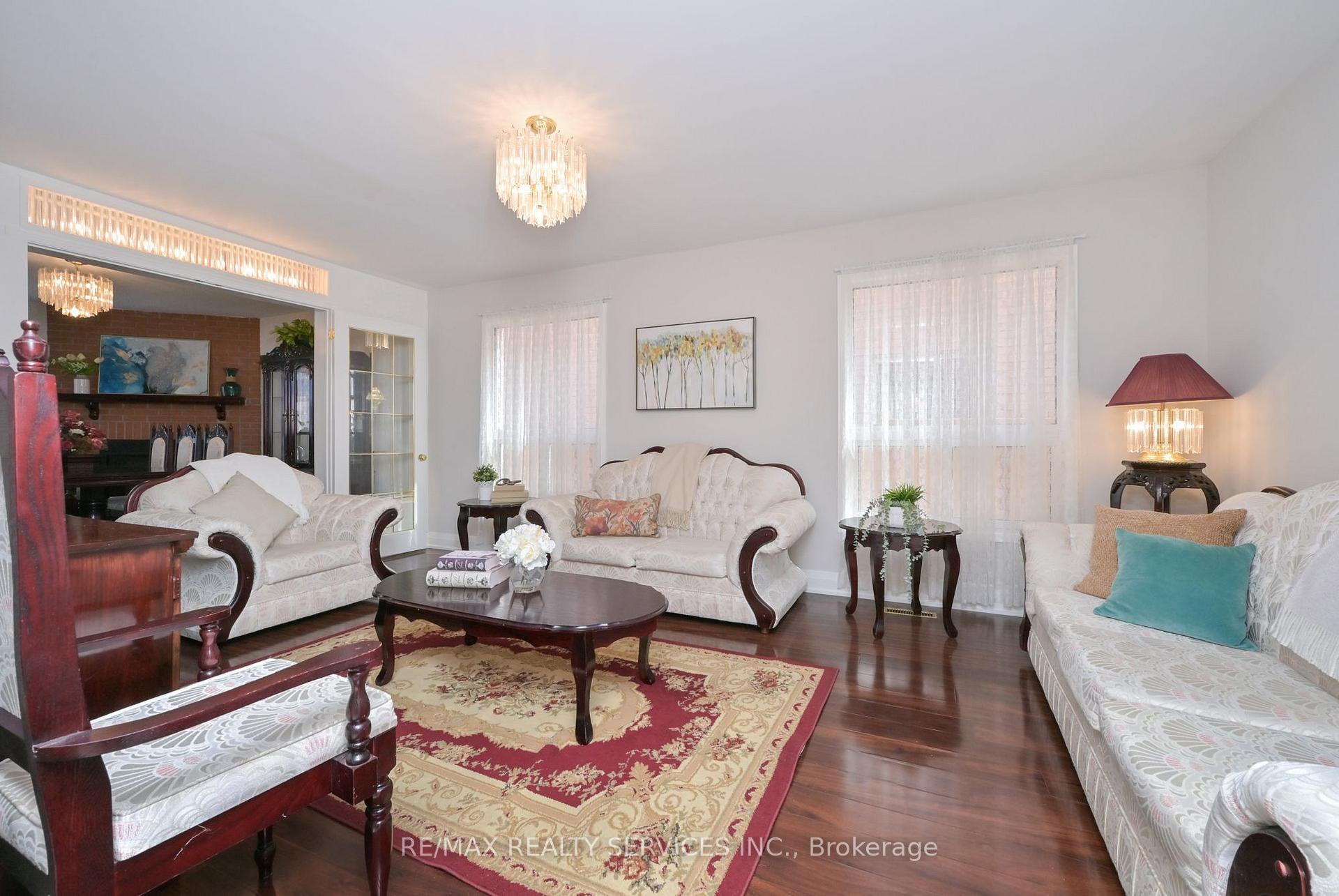 Photo 12 of 67 Sandmere Avenue, Brampton, Heart Lake West — HOMEH