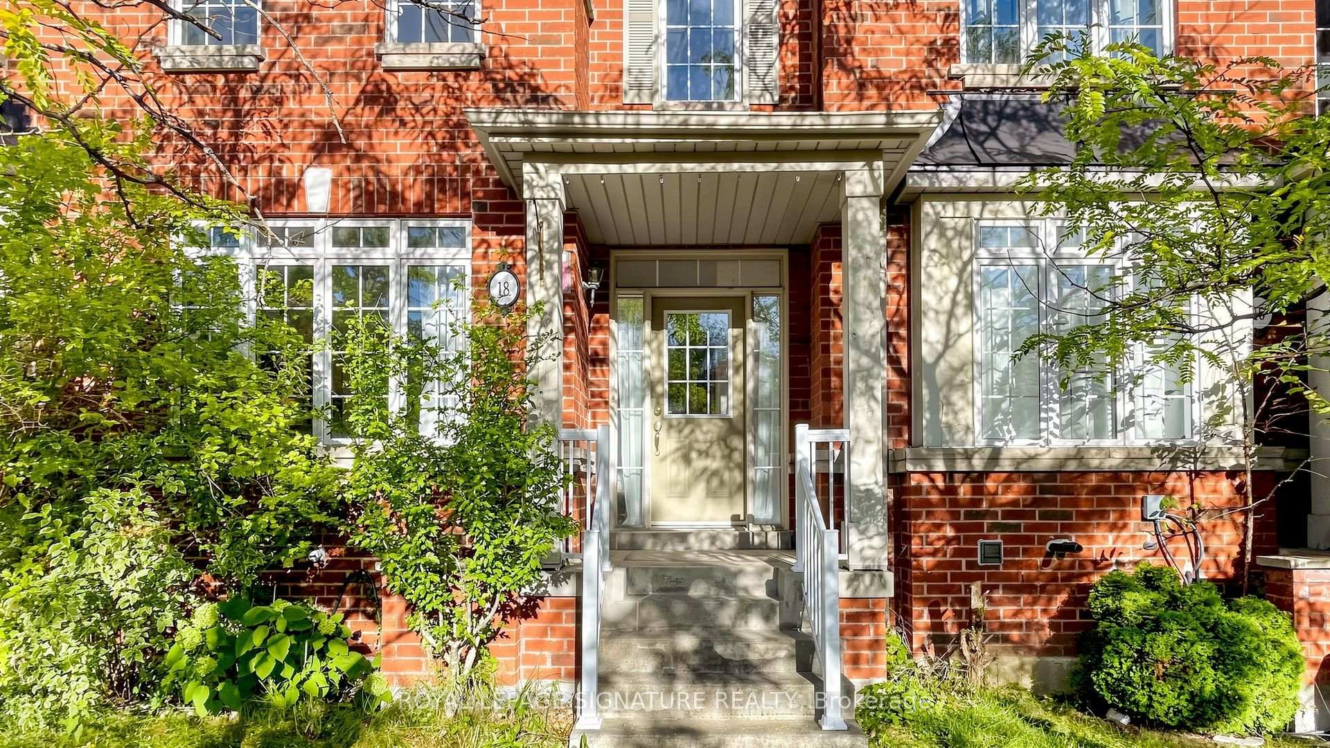 Photo 2 of 18 Montagues Lane, Markham, Cornell — HOMEH