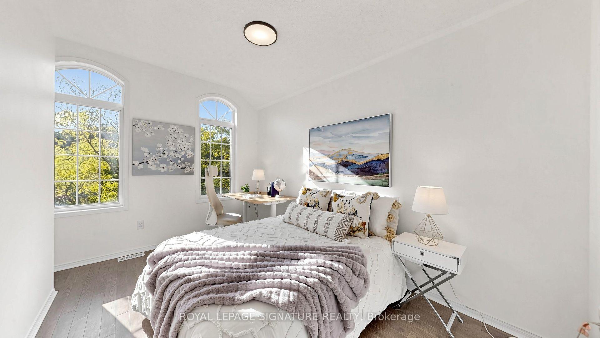 Photo 12 of 18 Montagues Lane, Markham, Cornell — HOMEH