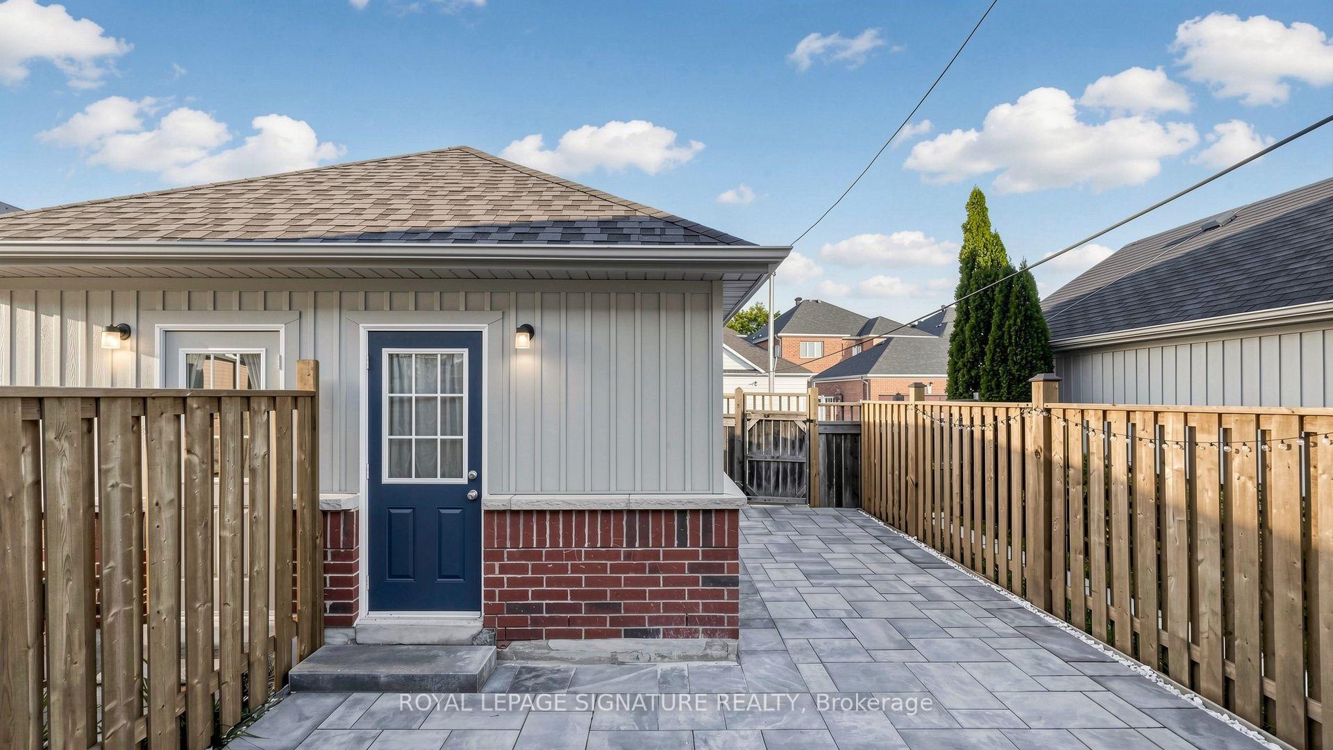 Photo 19 of 18 Montagues Lane, Markham, Cornell — HOMEH