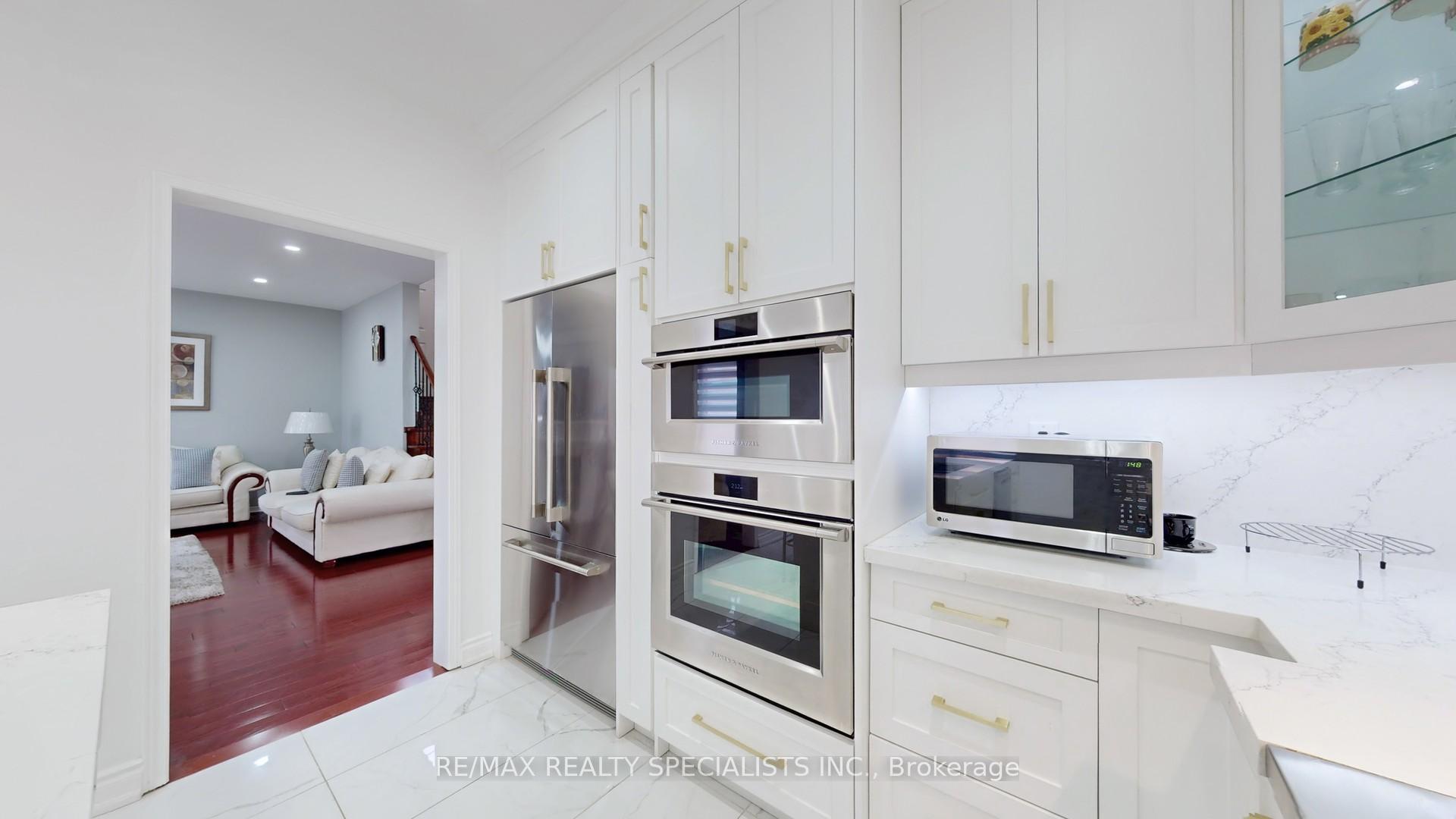 Photo 11 of 13 Ledgerock Road, Brampton, Bram East — HOMEH