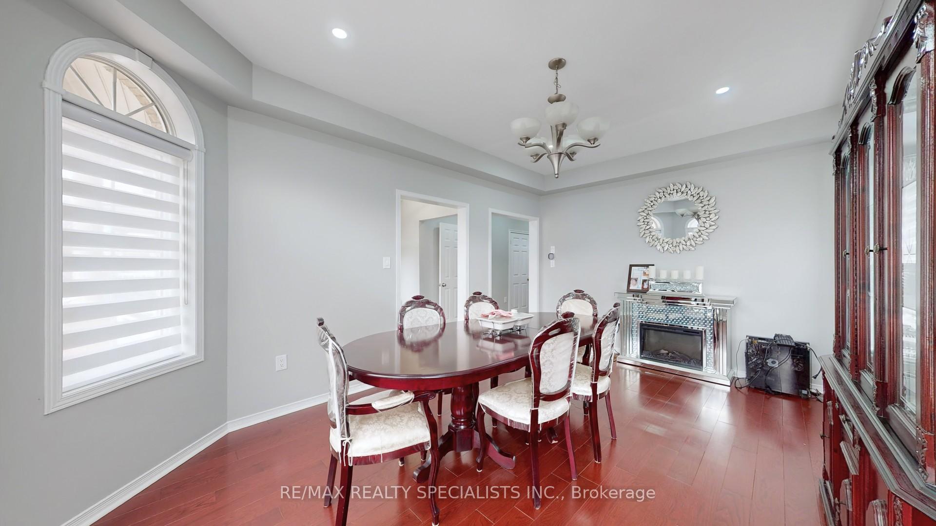 Photo 16 of 13 Ledgerock Road, Brampton, Bram East — HOMEH