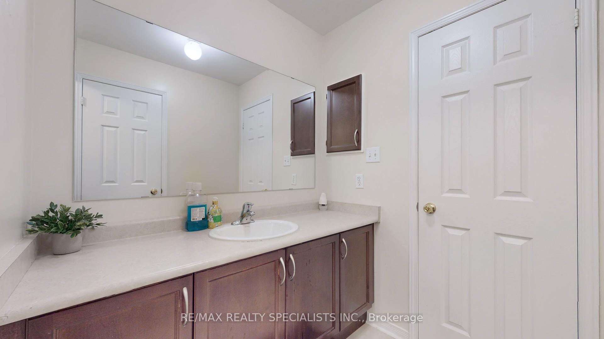 Photo 36 of 13 Ledgerock Road, Brampton, Bram East — HOMEH