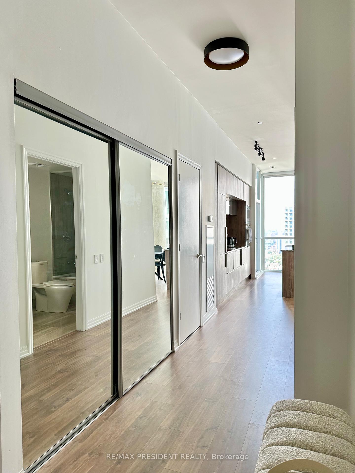 Photo 4 of Unit PH 1, 88 Blue Jays Way, Toronto, Waterfront Communities — HOMEH