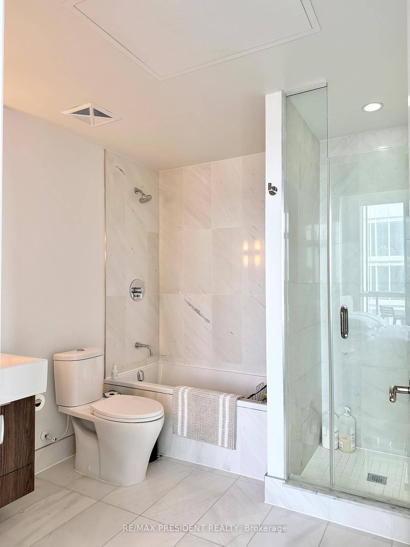 Photo 15 of Unit PH 1, 88 Blue Jays Way, Toronto, Waterfront Communities — HOMEH