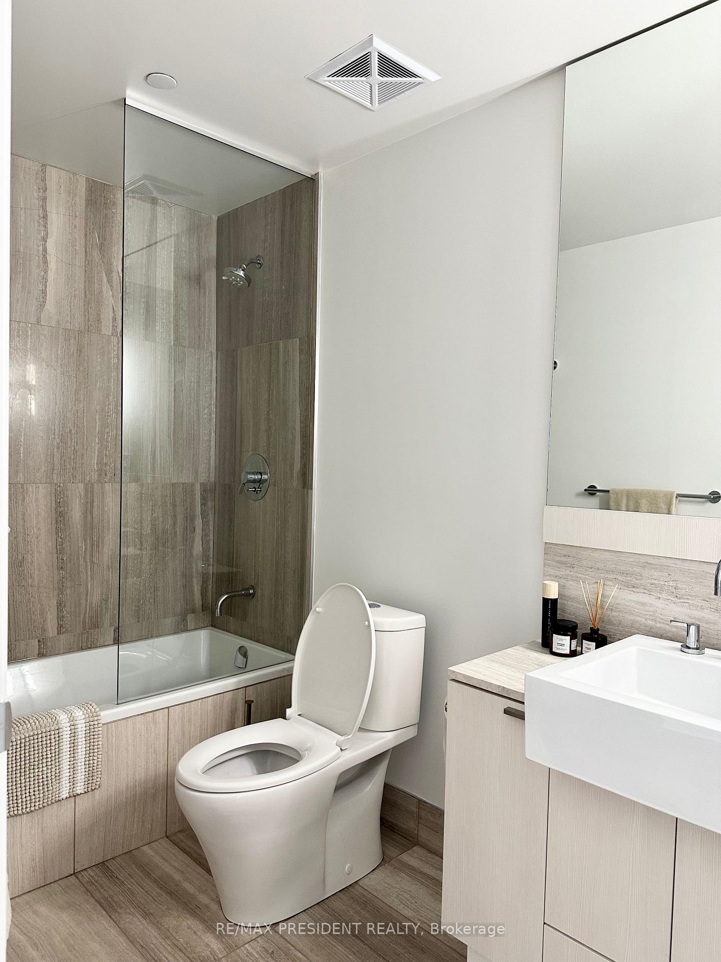 Photo 18 of Unit PH 1, 88 Blue Jays Way, Toronto, Waterfront Communities — HOMEH