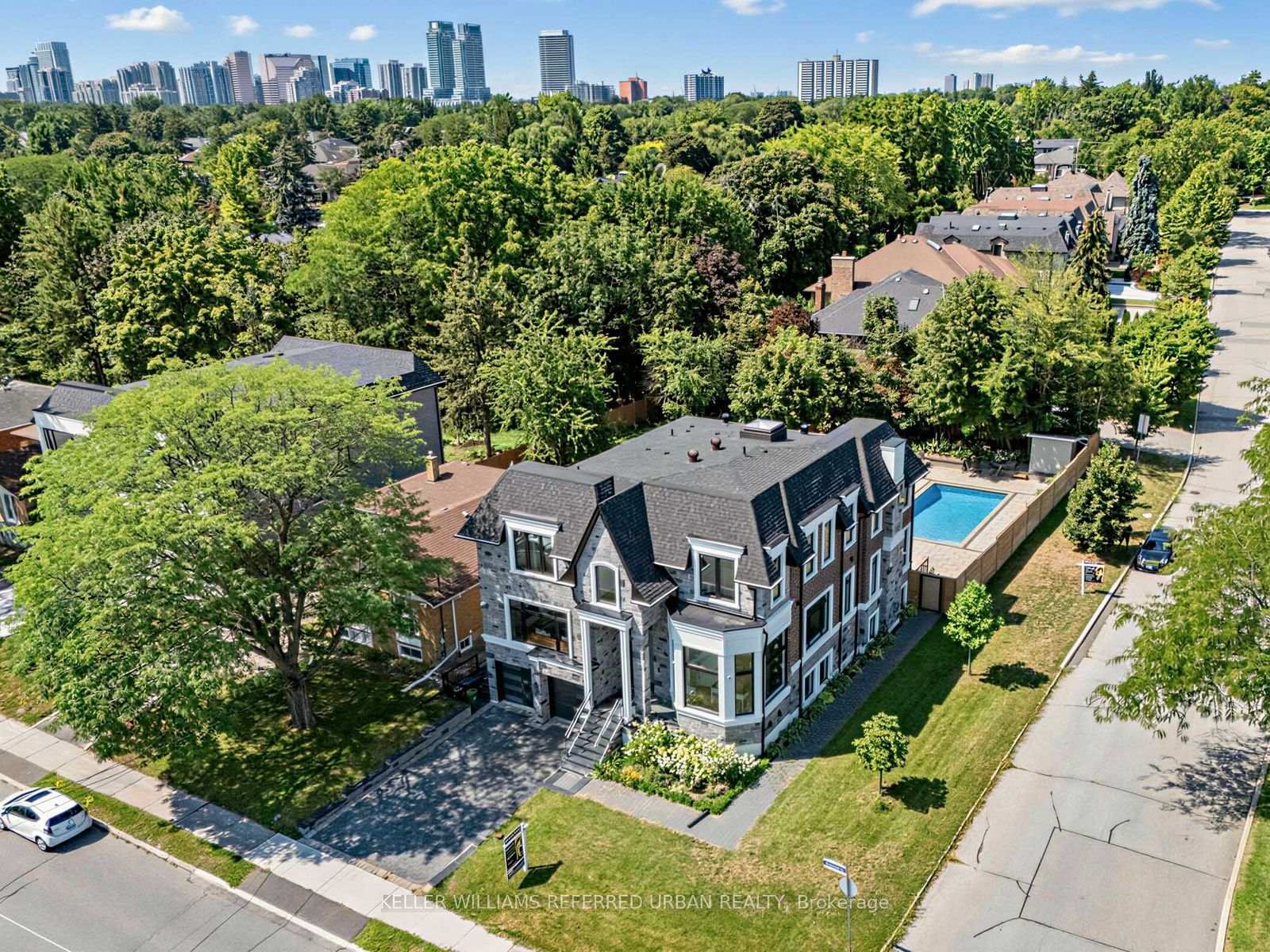 Photo 5 of 35 Lloydminster Crescent, North York, Newtonbrook East — HOMEH